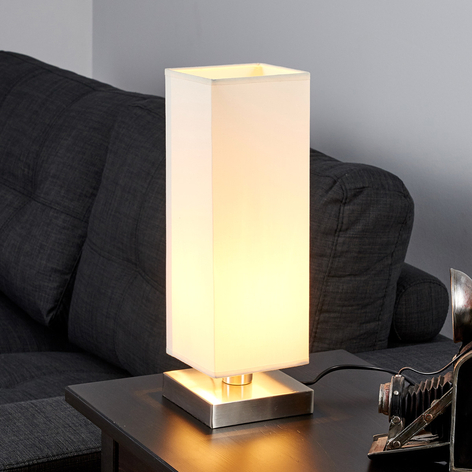 Martje – biała lampa stołowa z żarówką LED E14