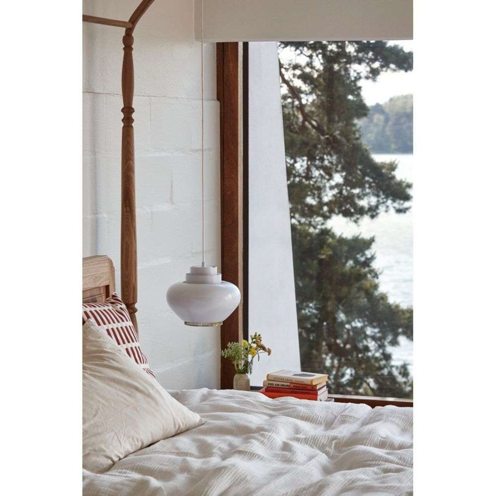 A333 Turnip Pendel White/Brass Artek - Spisestue - Metal