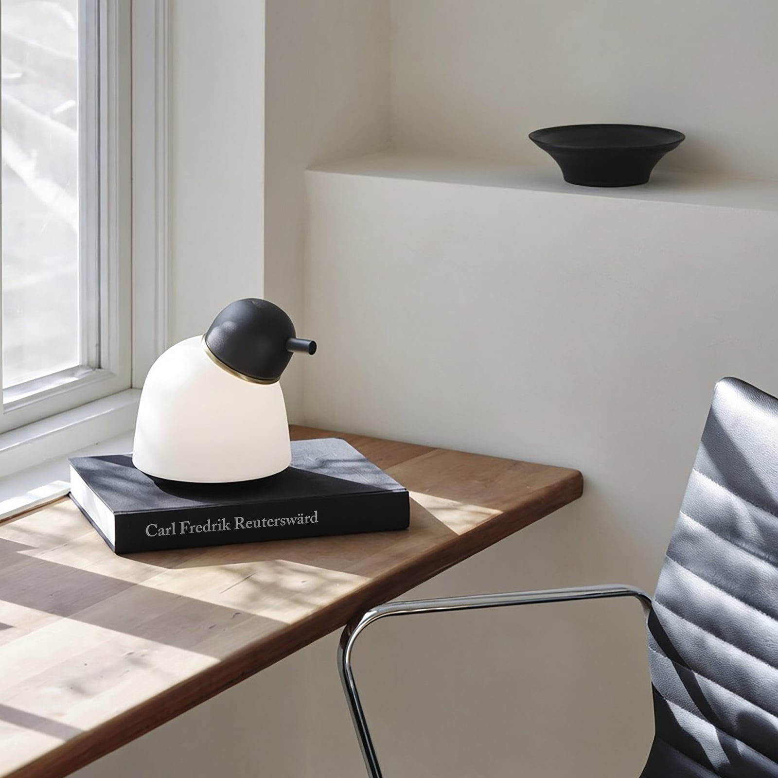 Bird Lampe de Table H21,5 Black/Brass/Opal - Belid Bird Lampe de Table H21,5 Black/Brass/Opal - Belid