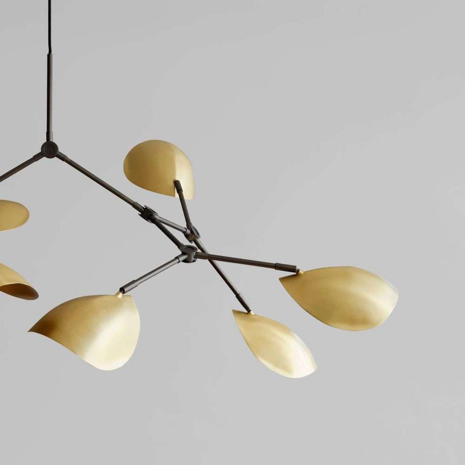Stingray ljuskrona i mässing 101 COPENHAGEN - Vardagsrum - Modern - Metall - Med flera ljuskällor | Produkter - Ljuskronor | Lampspecialisterna