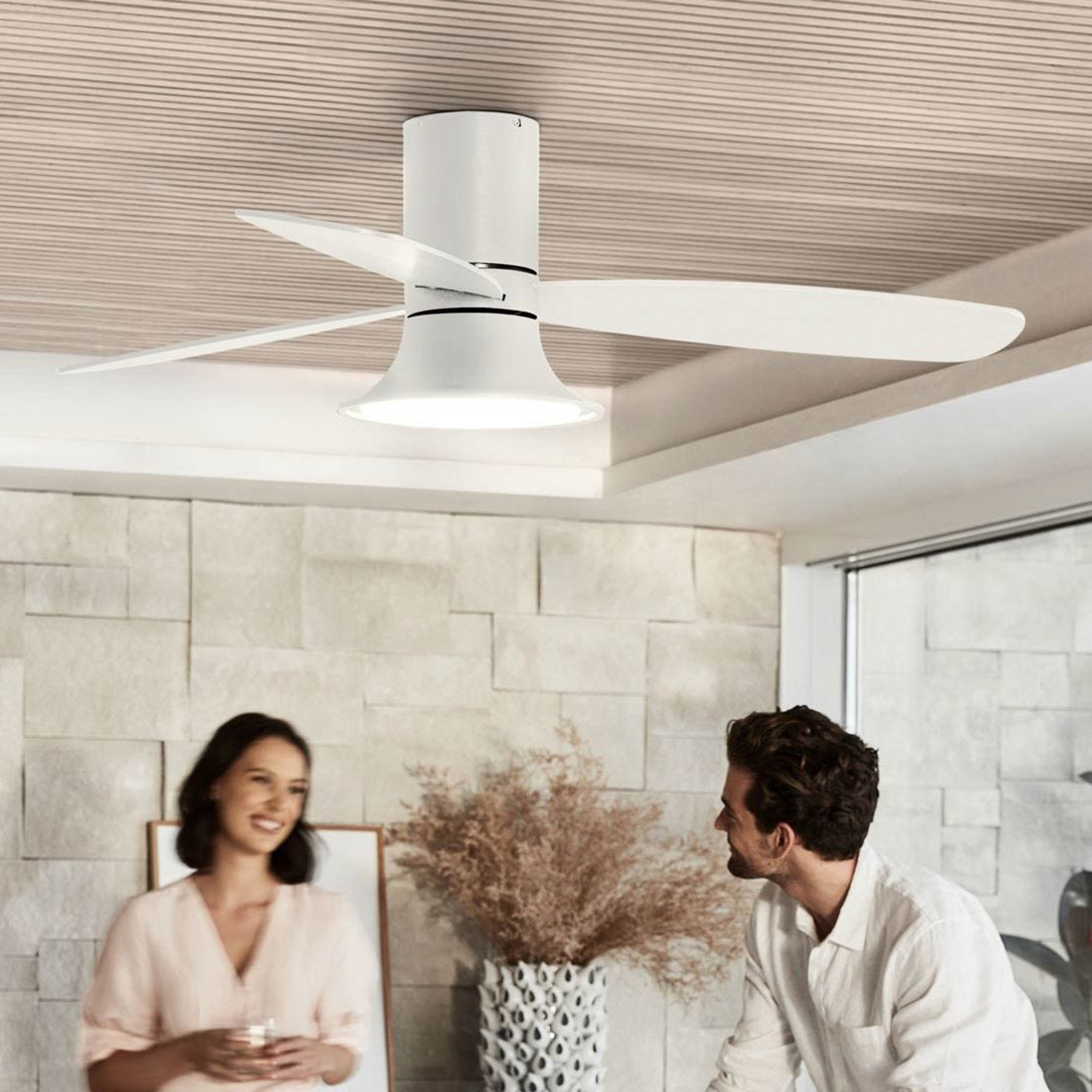 Beacon Ventilateur de plafond avec lumière Flusso blanc Ø 132 cm silencieux