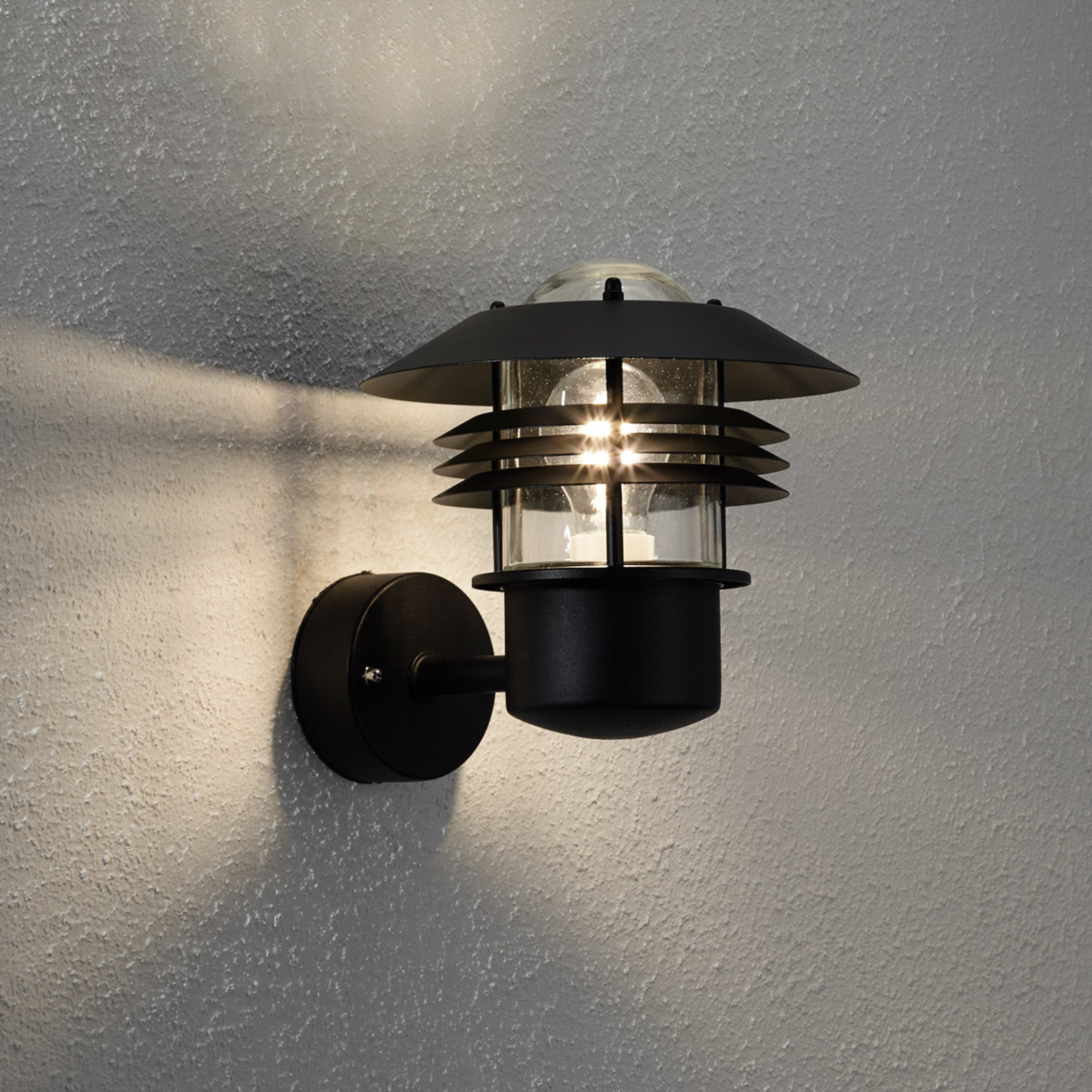 Vejers kültéri fali lámpa fekete színben
