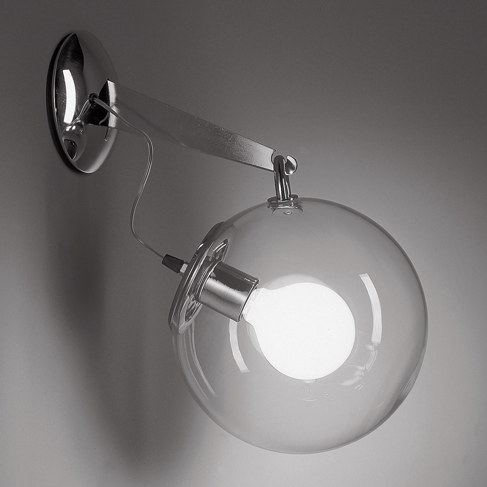 Artemide Miconos lámpara de pared de vidrio, cromo