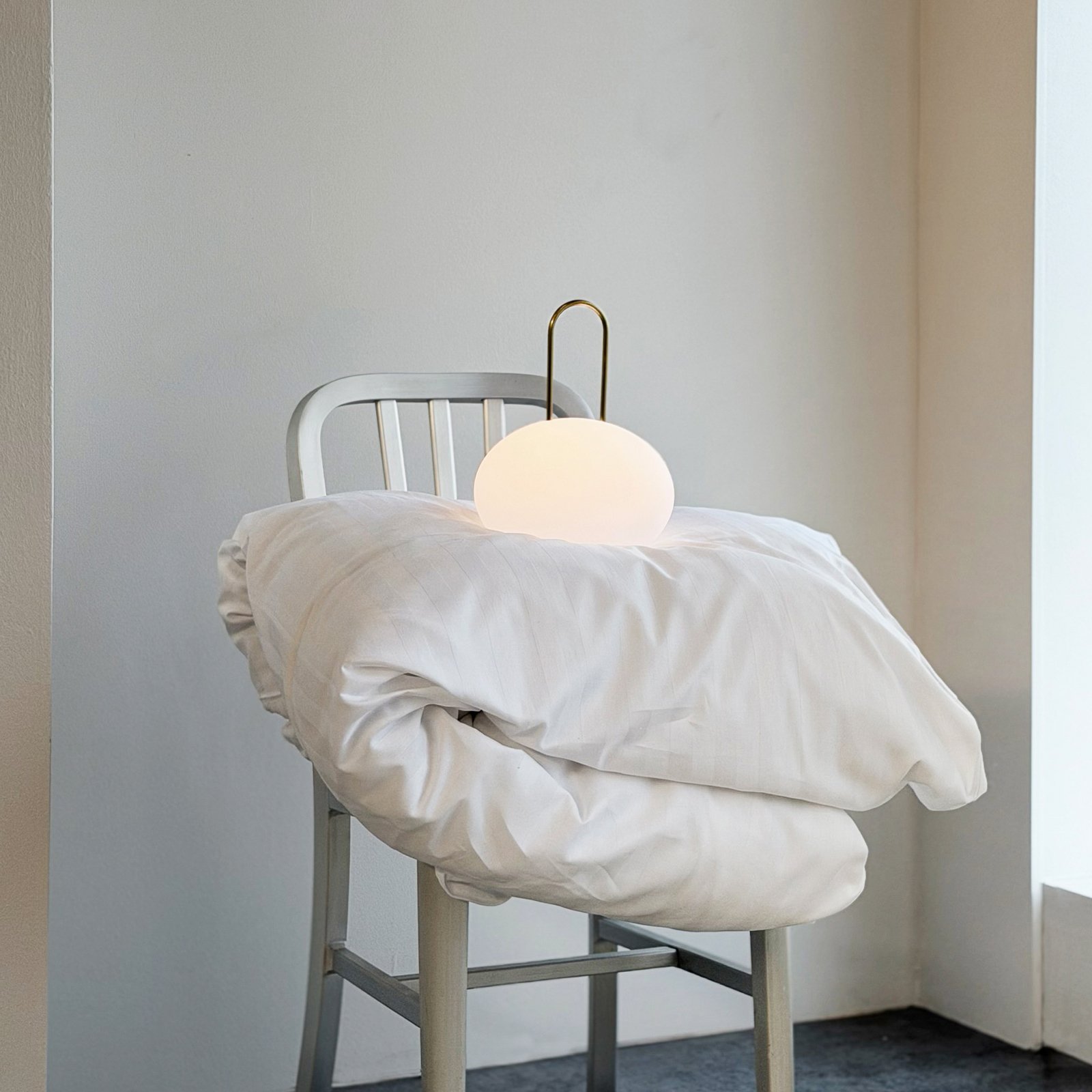 LED lantaarn Ellipse, wit/messing, IP44 - Dyberg Larsen