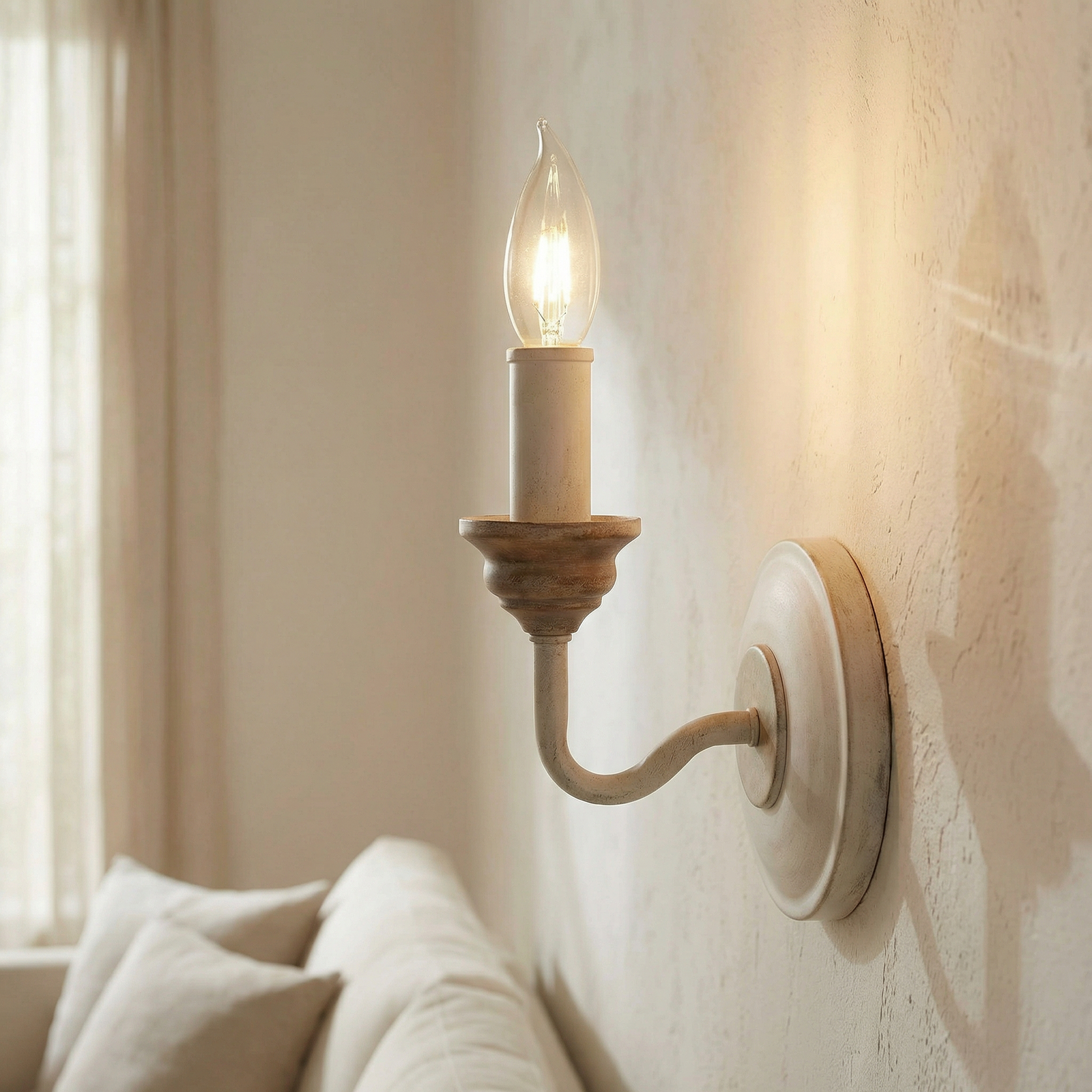 Lampa ścienna Hartsville w stylu farmerskim