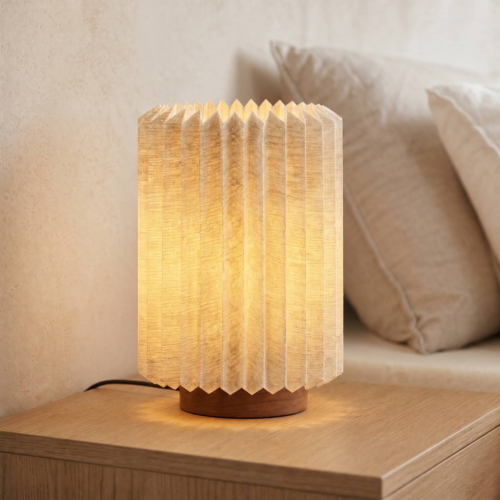 Lindby bordlampe Maveo, højde 30 cm, valnød/lærred, E27