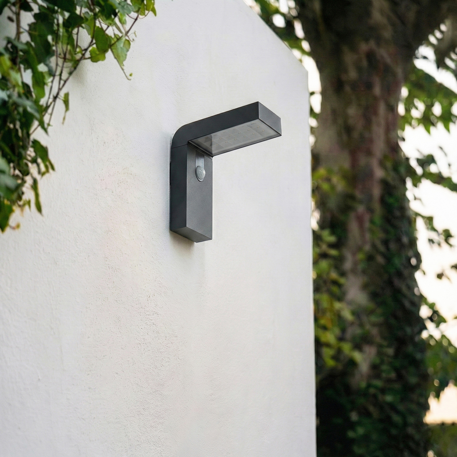 Prios LED-päikesepaneeliga seinavalgusti Aurino, must, andur, IP44