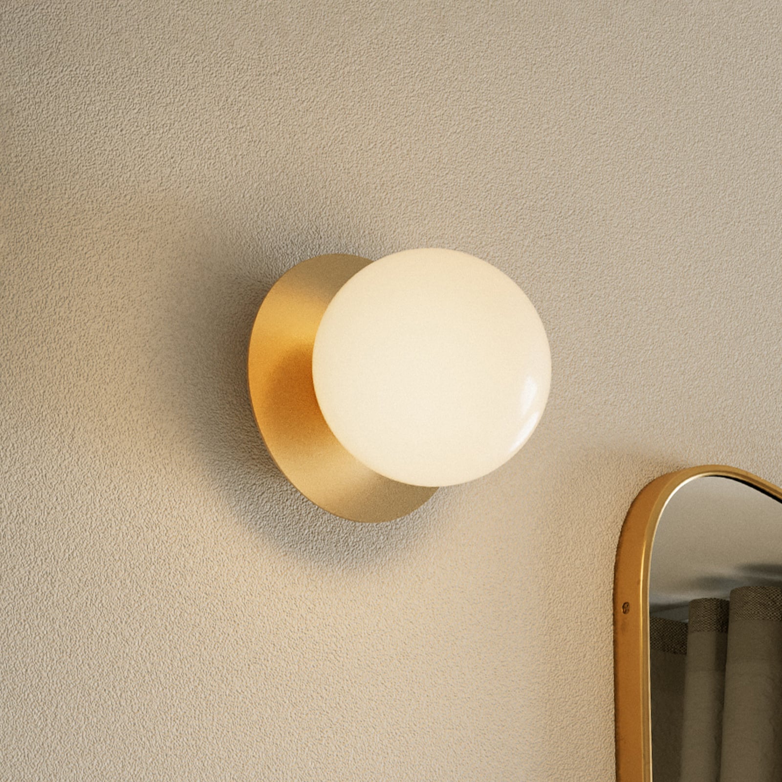 Liila 1 wall/ceiling lamp, IP44, gold/opal, Ø 12 cm - Nuura