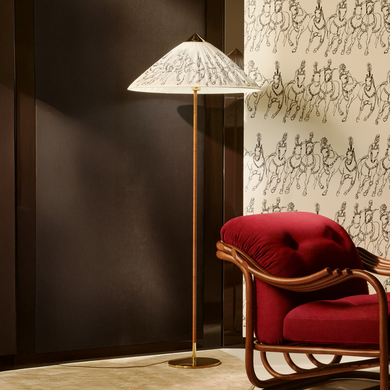 Lampadar Gubi 9602 Garro Éditions Henry Moore textil - Camera de zi / sufragerie - Design - alb maro alamă - Țesătură / Textil