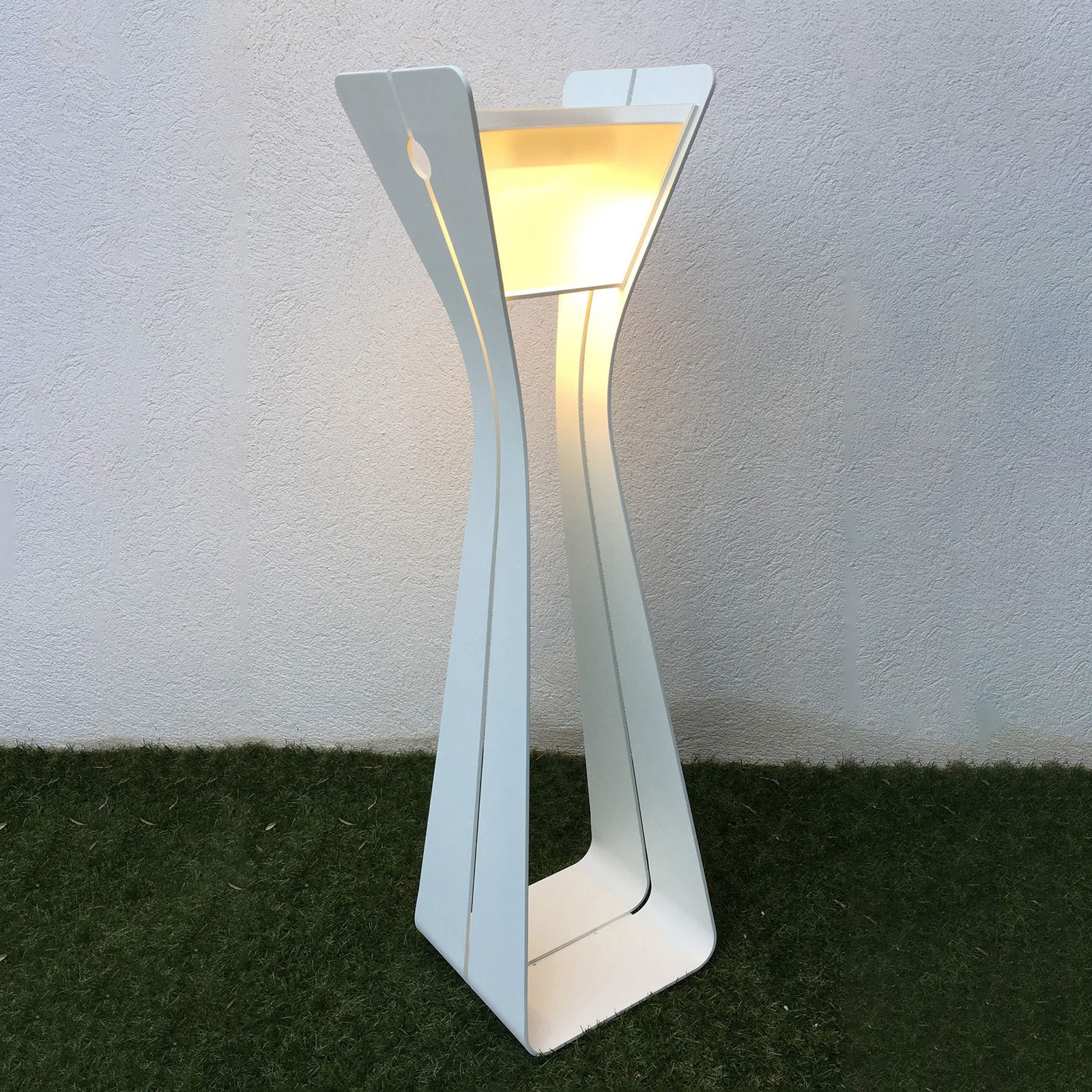 Solárne LED svietidlo Osmoz z hliníka, biele