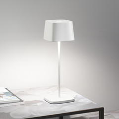 Zafferano Ofelia 3K ładowalna lampa stołowa IP65 biała