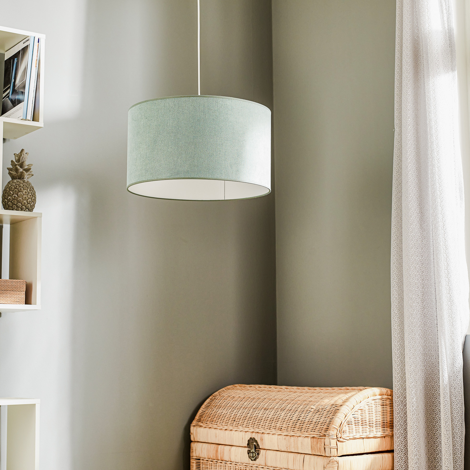 Pastell Roller hanging light in mint green