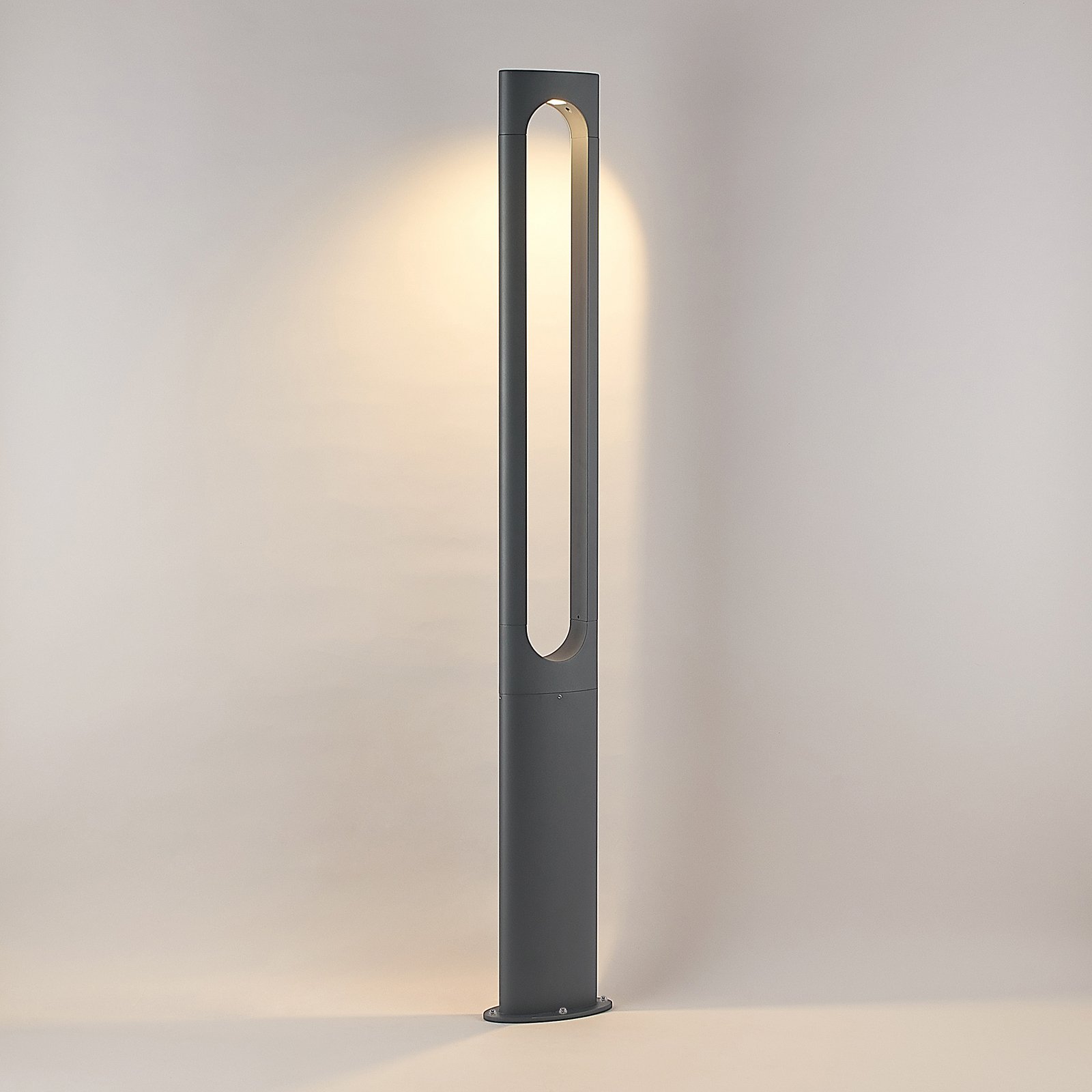 Lucande Dovino LED-Mastleuchte, 150 cm