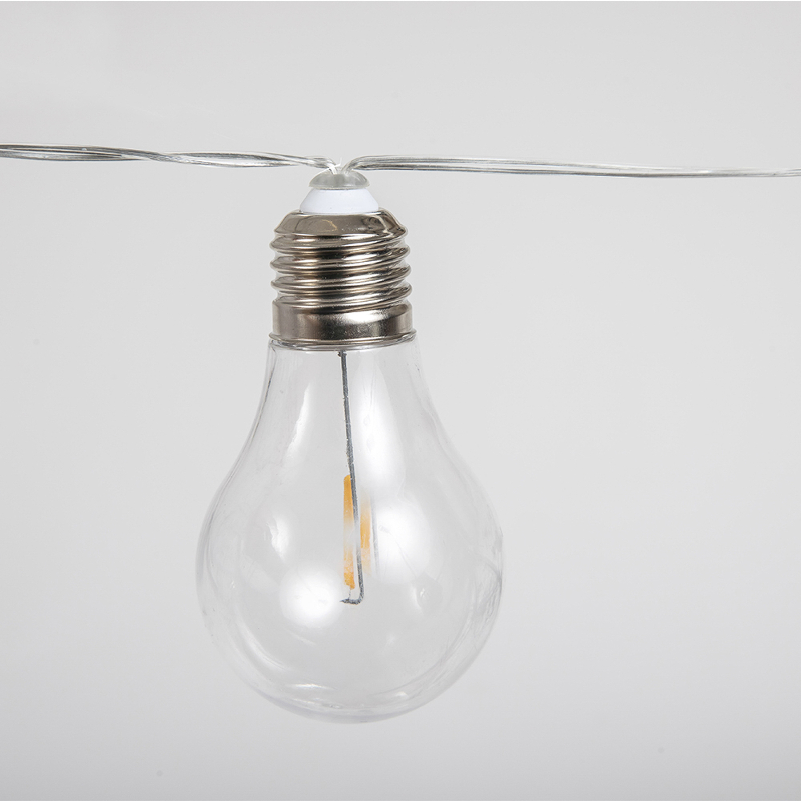 Newgarden Stella LED-Außenlichterkette mit Kabel