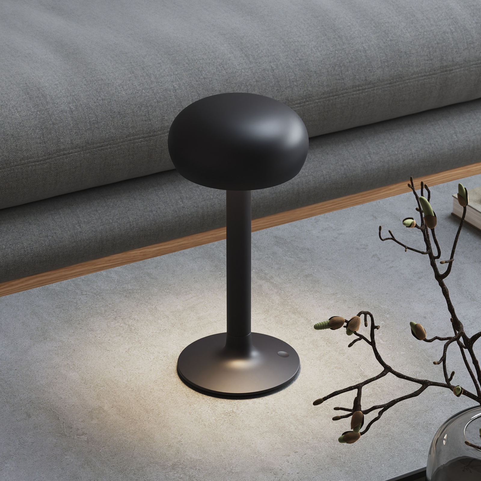 PLEASE WAIT to be SEATED Akku-Tischlampe Emendo, IP44, dim