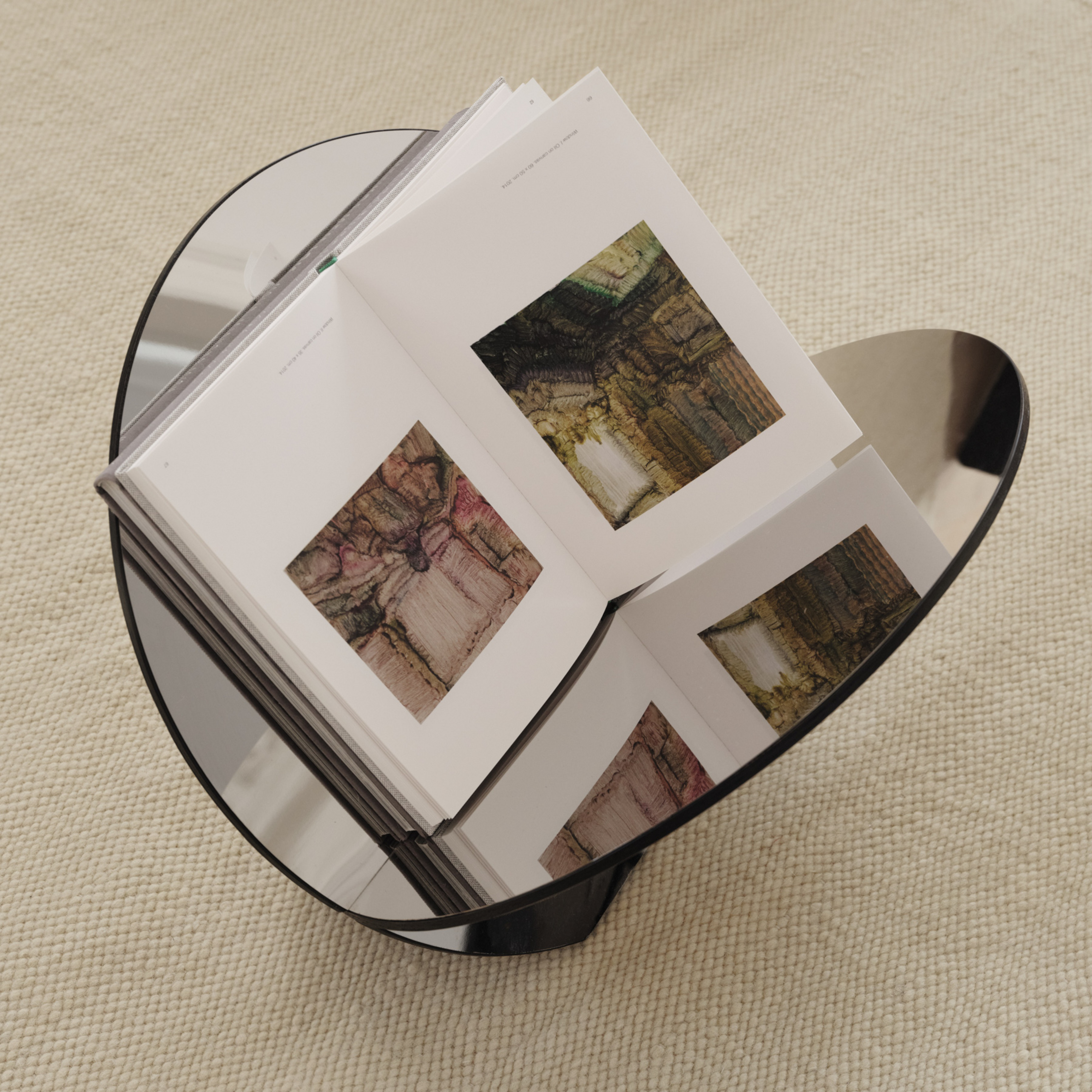 Stojak na czasopisma Silia, chromowany, wysokość 30 cm, stal – GEJST