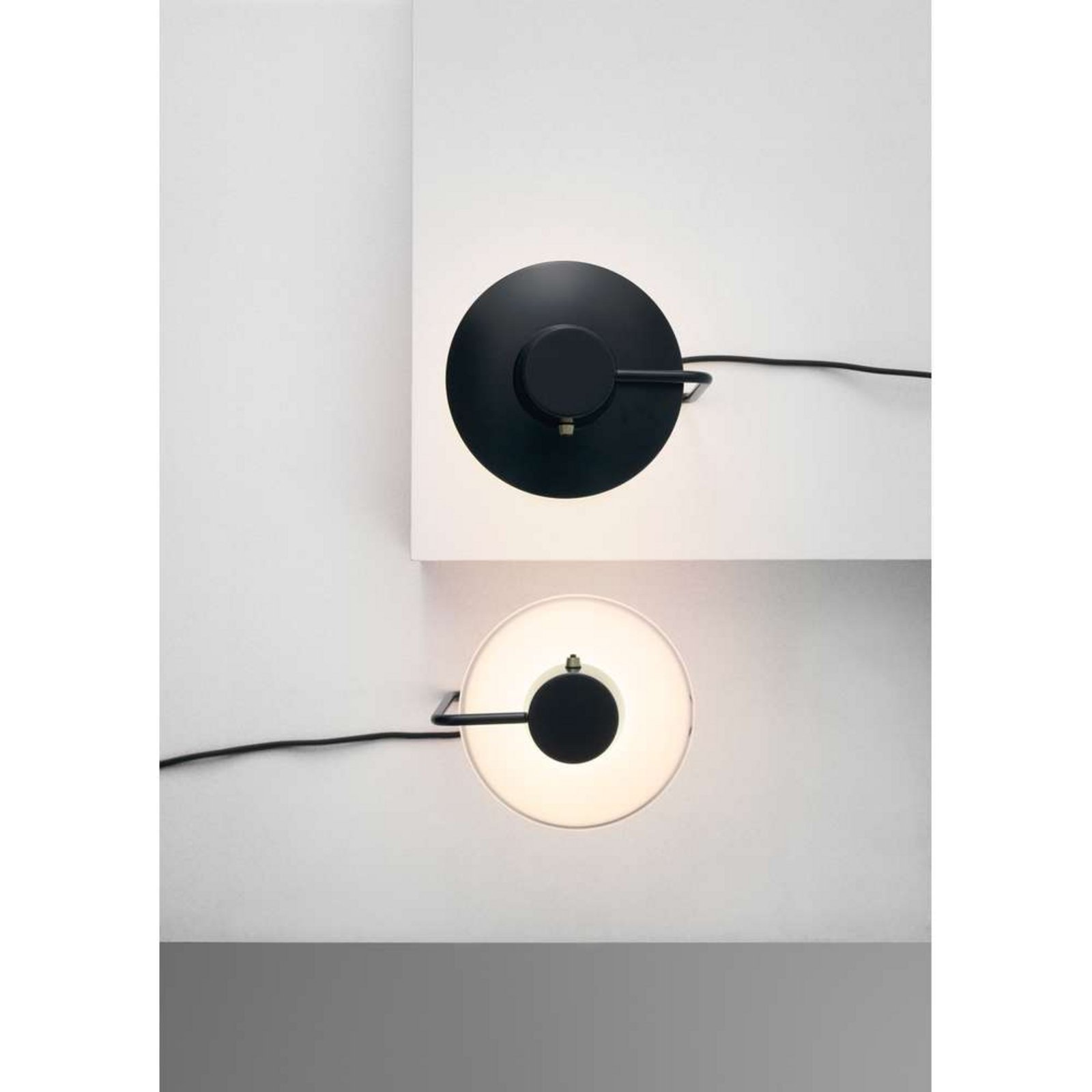 AJ Oxford Table Lamp H28 Opal - Louis Poulsen