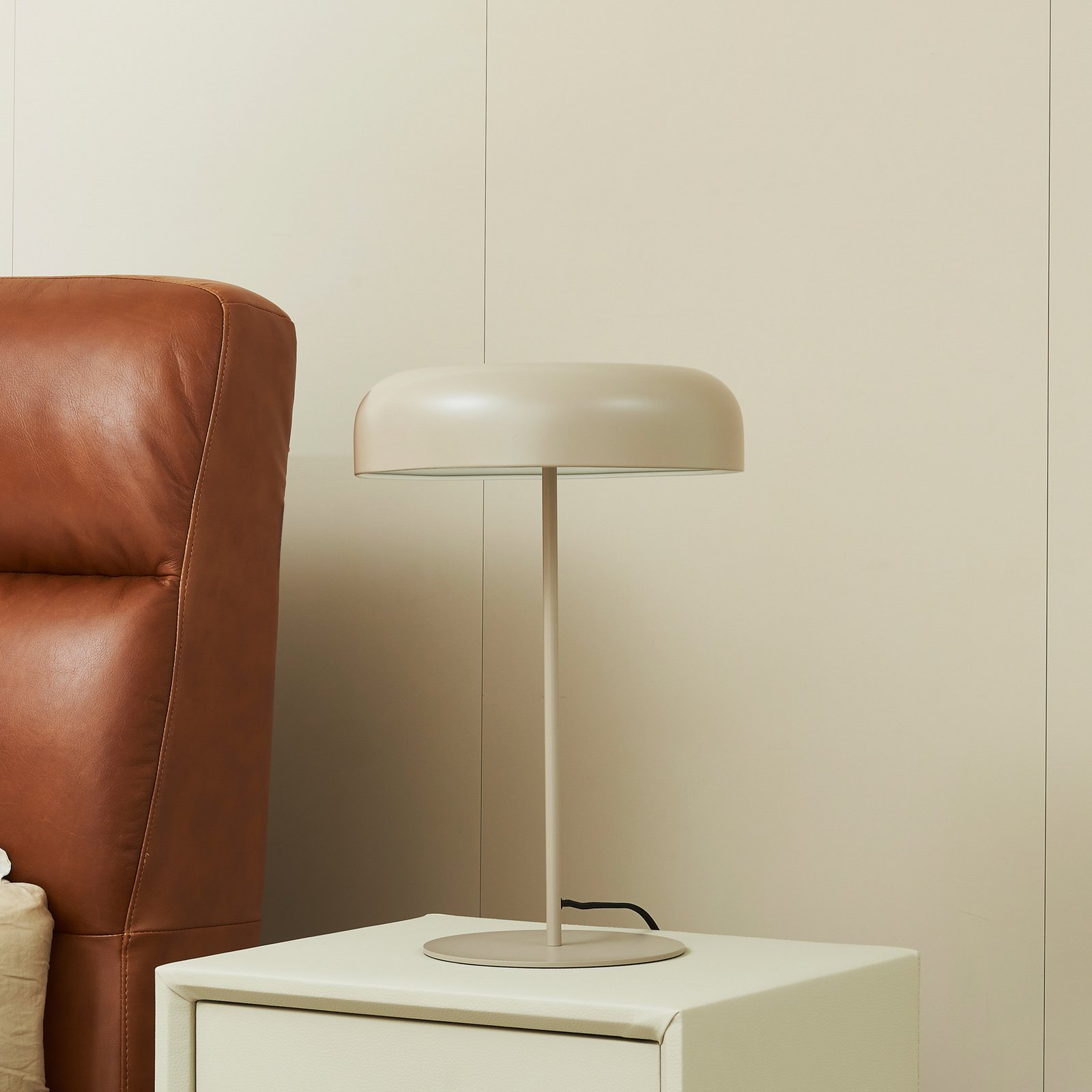 Edion Bordslampa Beige - Lindby