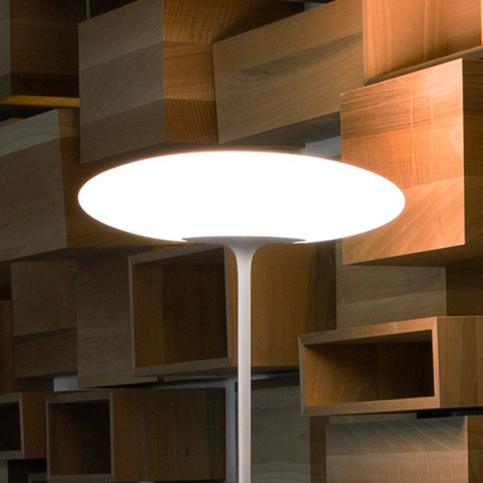 Moderna LED podna lampa Squash