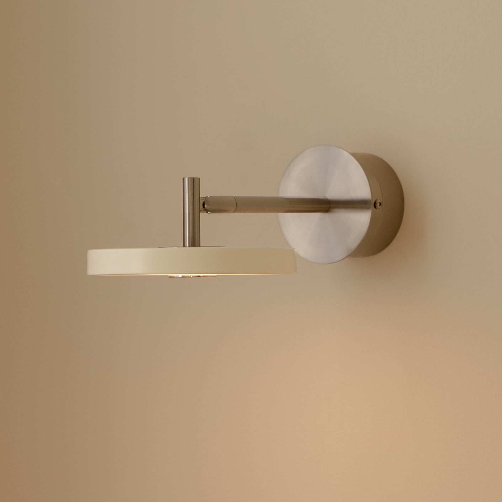 Asteria Short LED-Wandlampe, weiß, Stahl, Hardwire - UMAGE