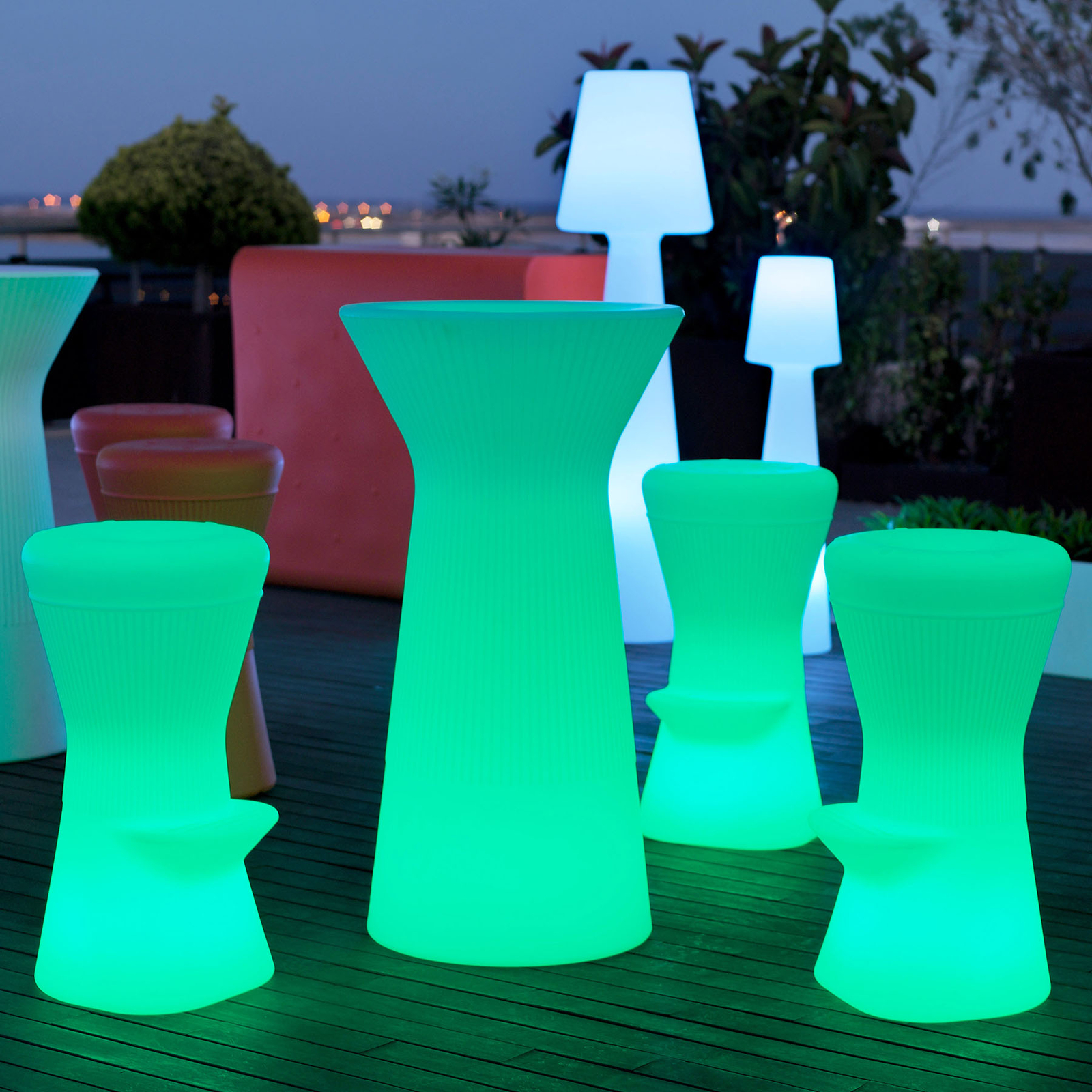 Stołek barowy LED Newgarden Corfu z akumulatorem słonecznym+