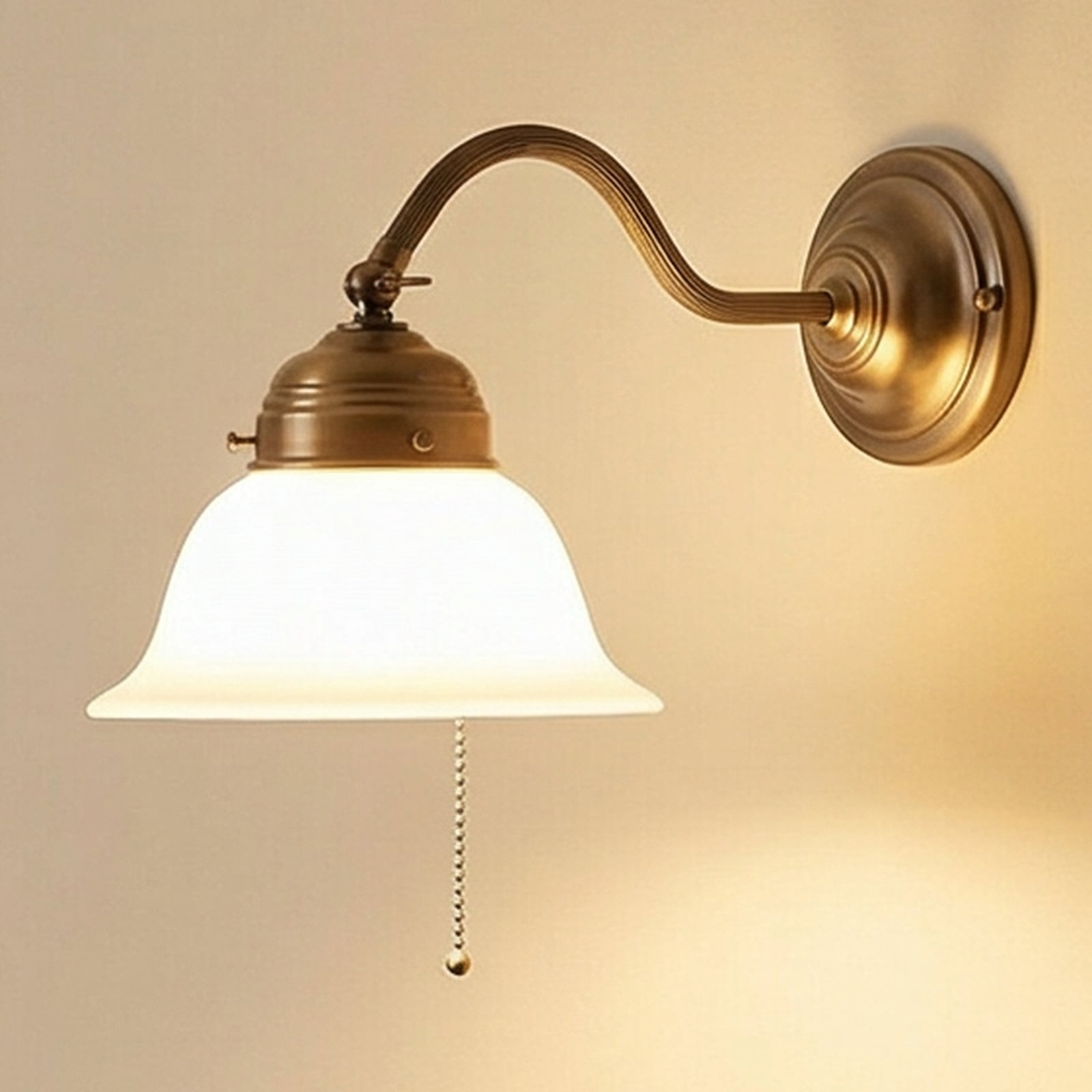 Lampada da parete Boris in ottone