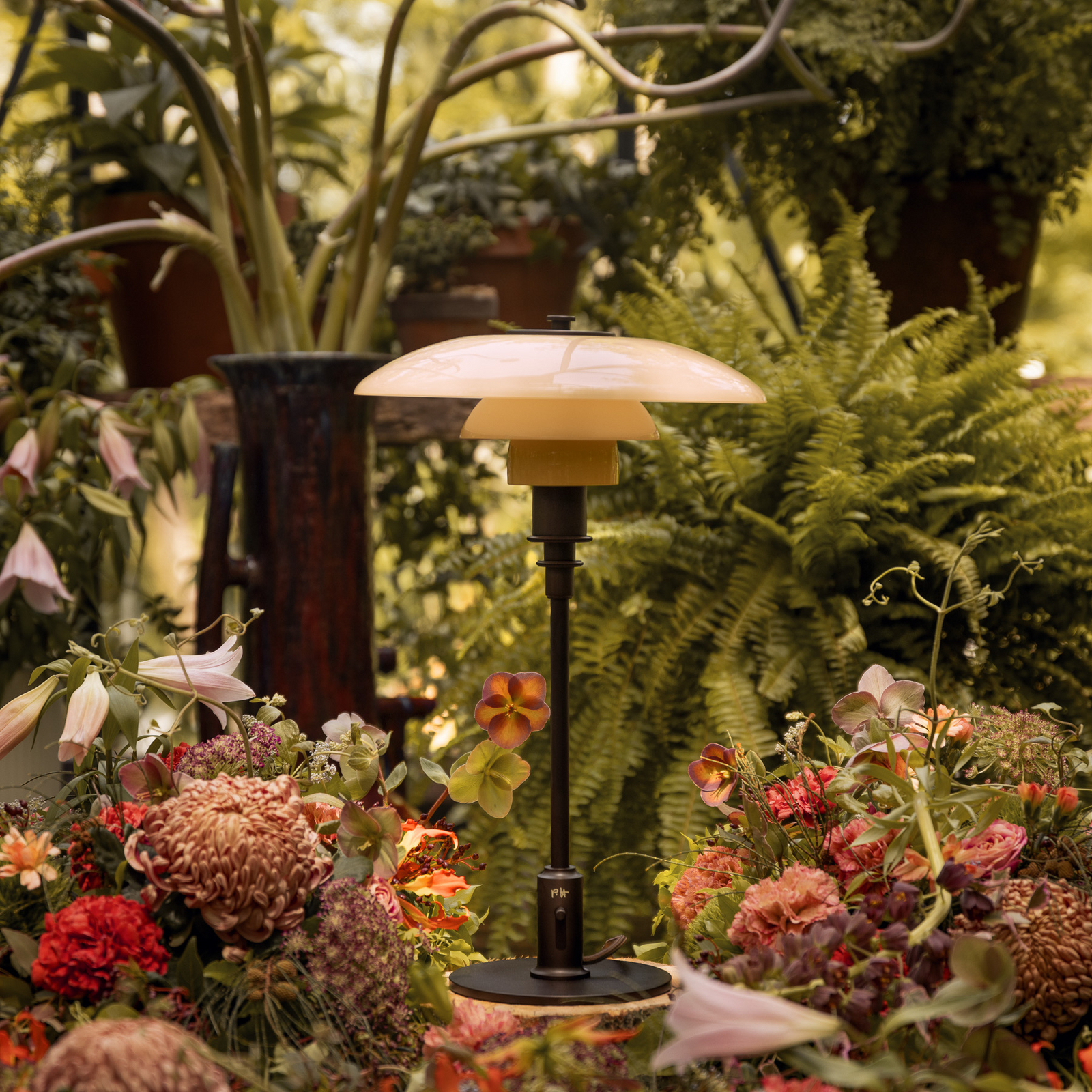 Tischlampe PH 3/2 dusty terracotta E14 - Louis Poulsen