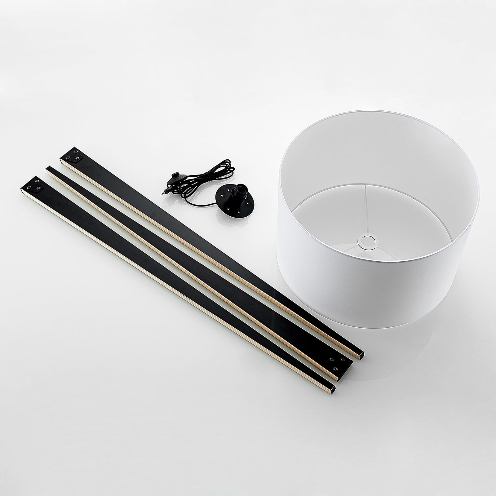 Bodhi Cylinder Tripod Stehleuchte White - Lucande