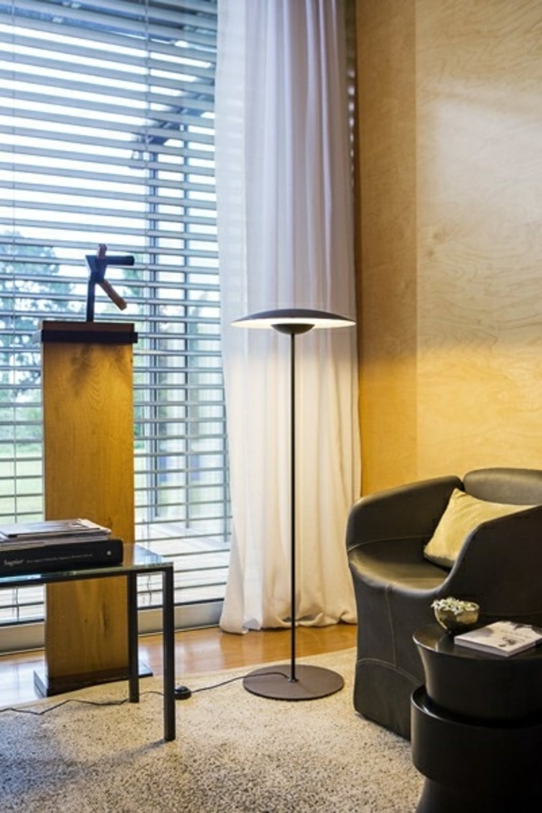 Ginger P Gulvlampe Wenge MARSET - Stue - Aluminium