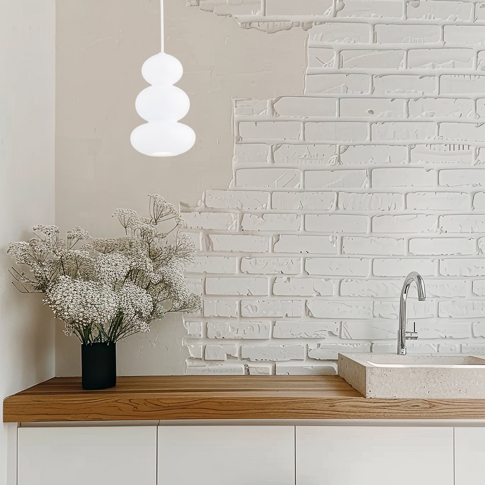 Oman pendant light, glossy white, glass, Ø 14 cm