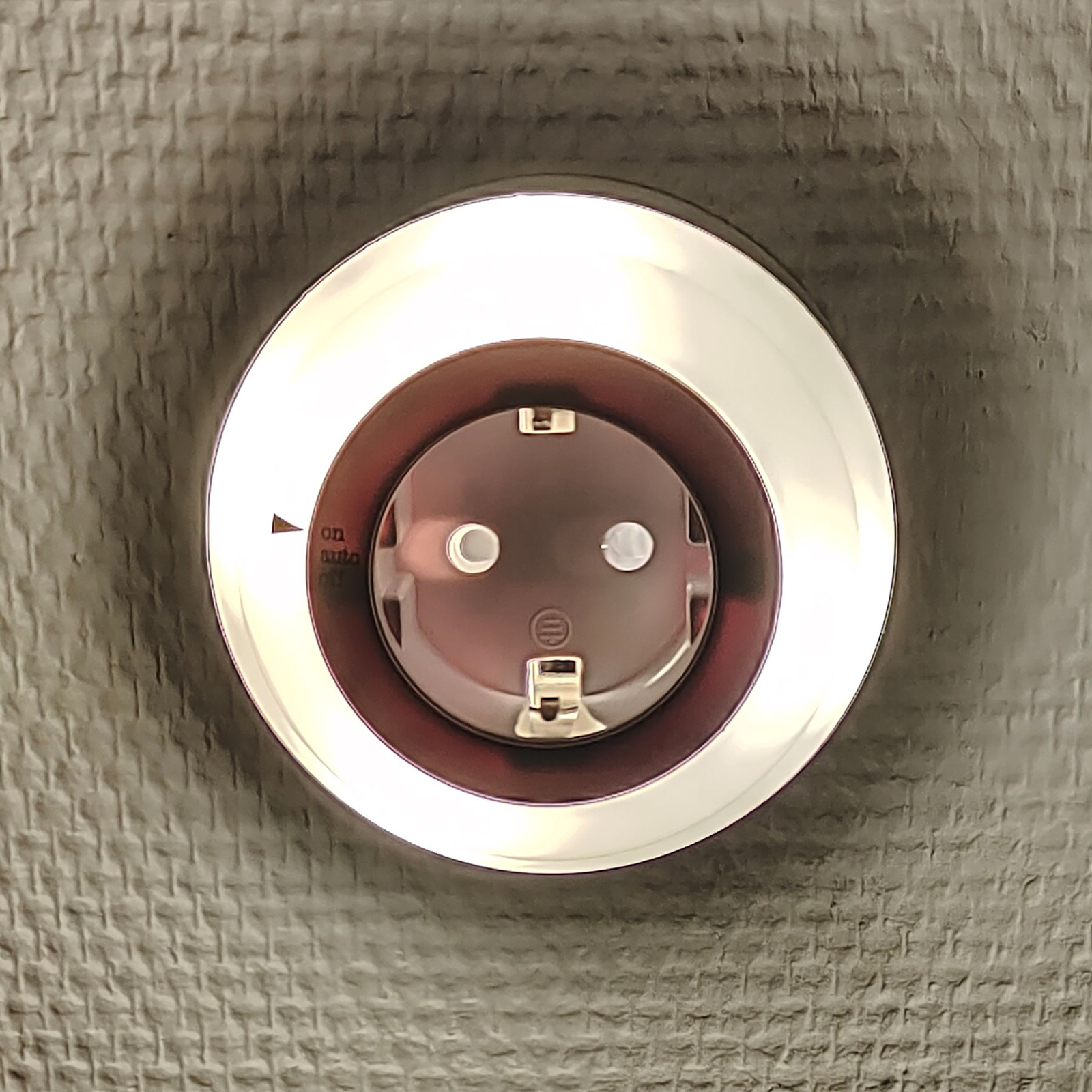 Mellankontakt med nattlampa LED-ring