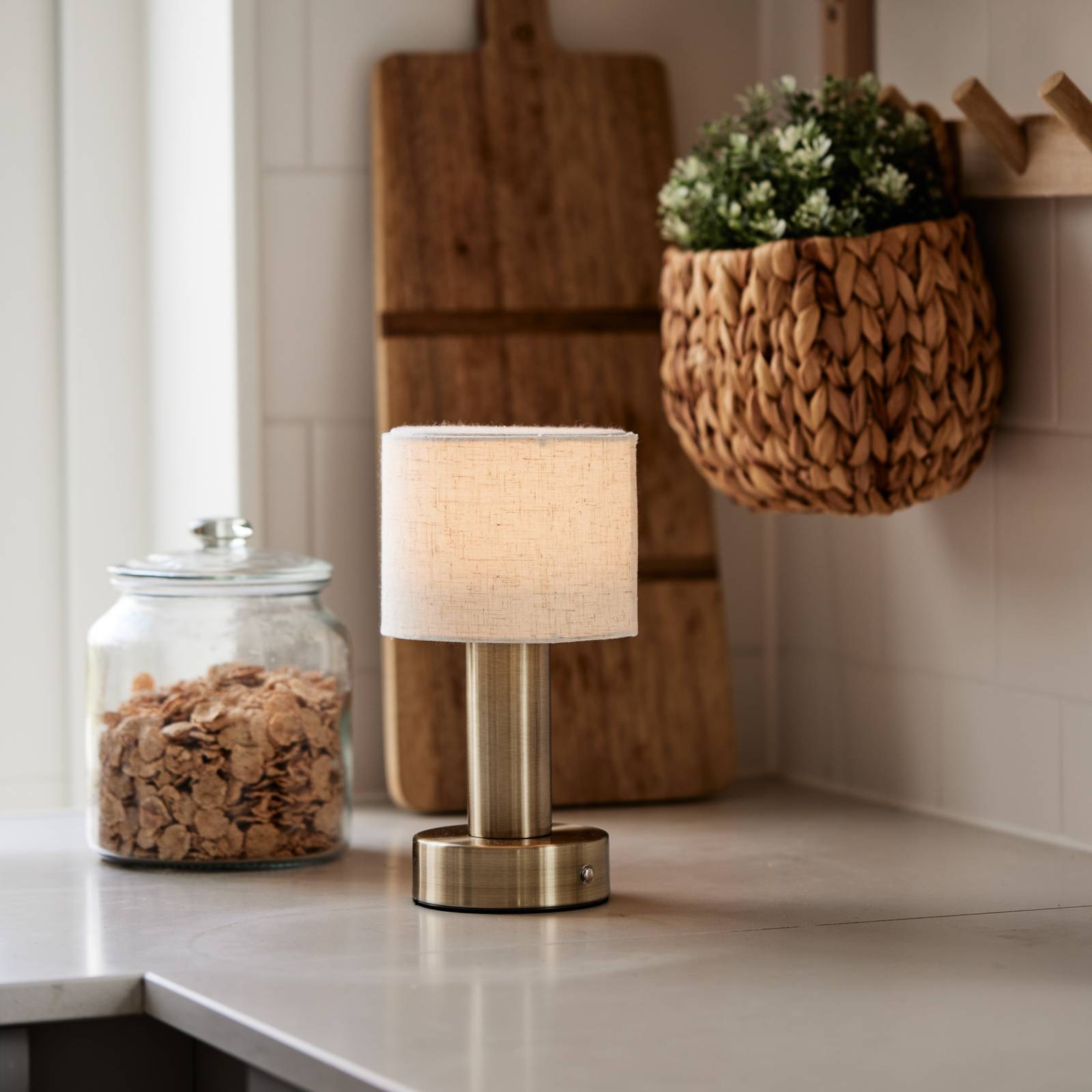 Image of PR Home Lampada da tavolo ricaricabile Tiara, CCT, lino/ottone
