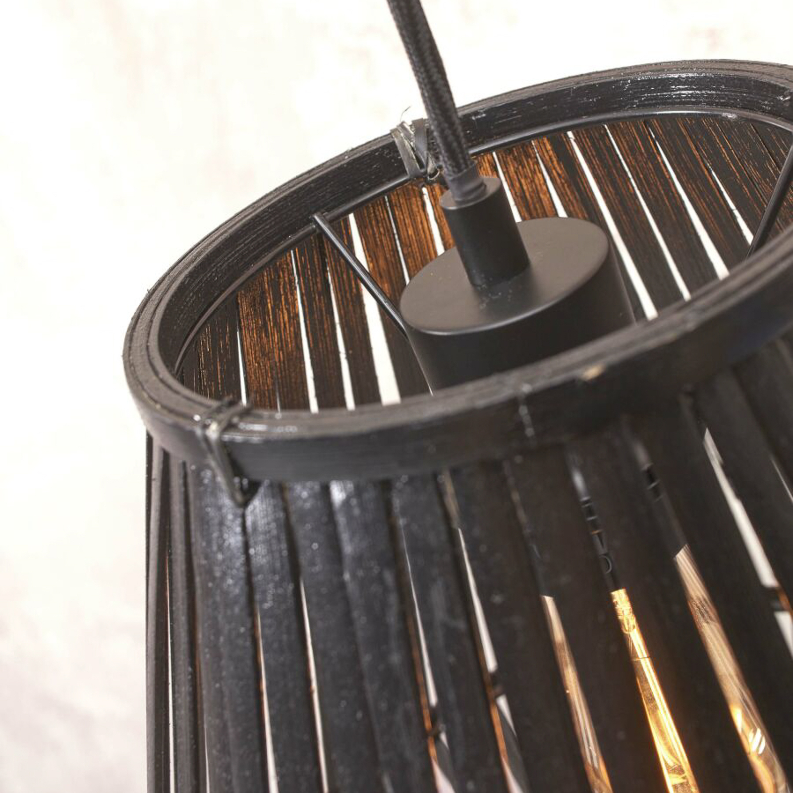 GOOD & MOJO Merapi lampă suspendată 30x30 negru