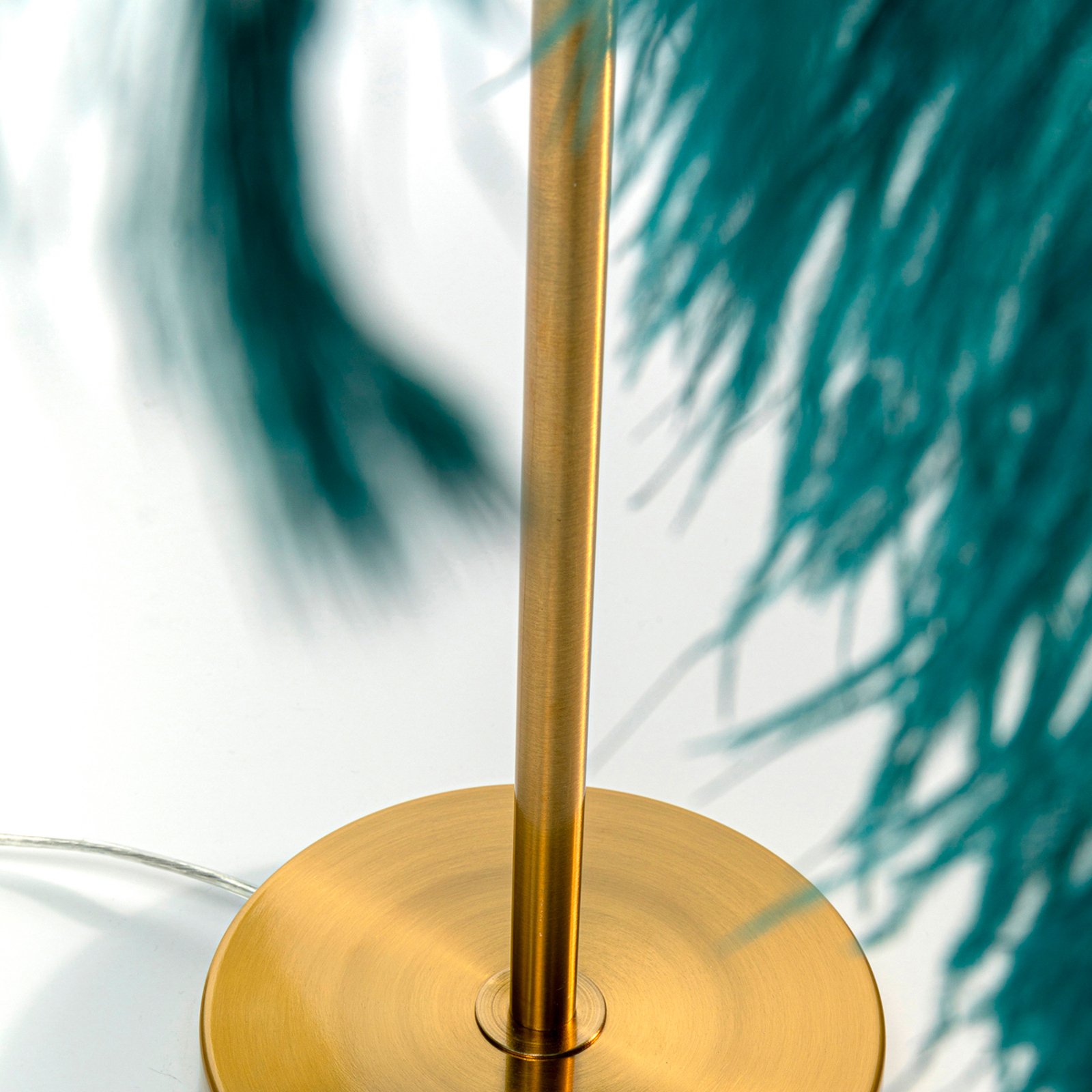 KARE Feather Palm bordlampe med fjær, grønn