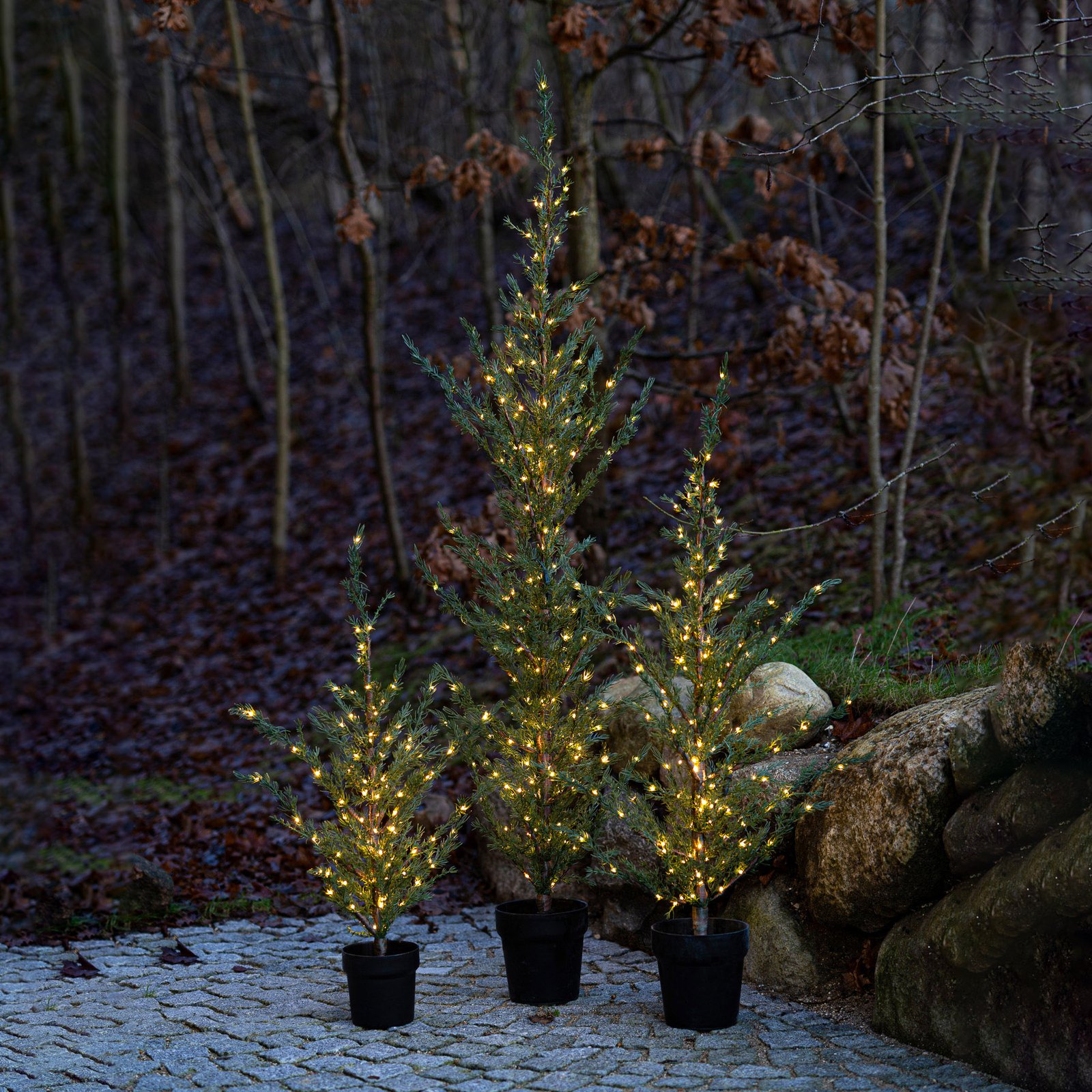 Arbre à LED Milas Cedar Tree en pot, pour l'extérieur