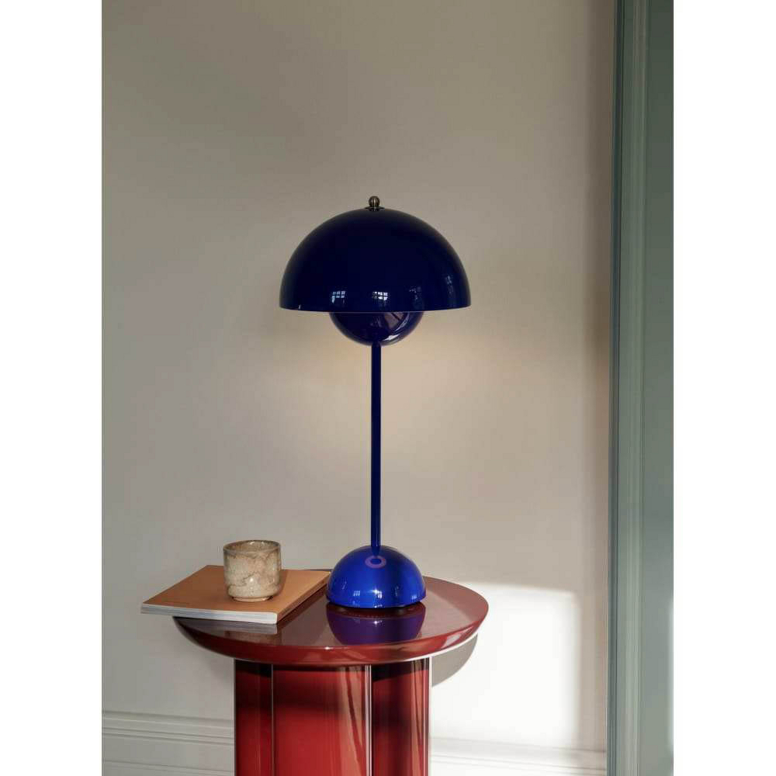 Flowerpot VP3 Table Lamp Cobalt Blue - &Tradition