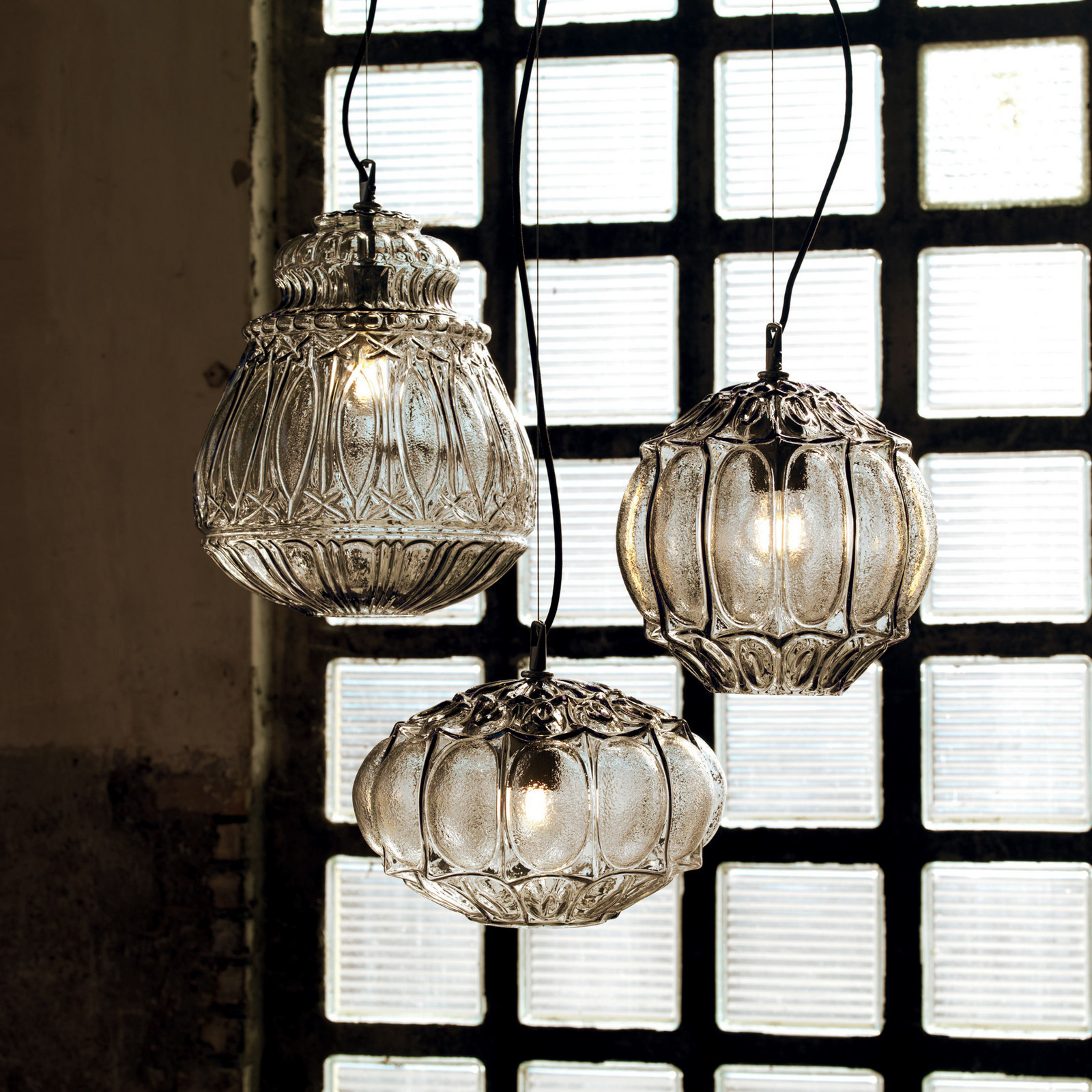 Karman lampă suspendată Ginger gri fum înălțime 37 cm sticlă E27 - Camera de zi / sufragerie - design - fum gri-transparent