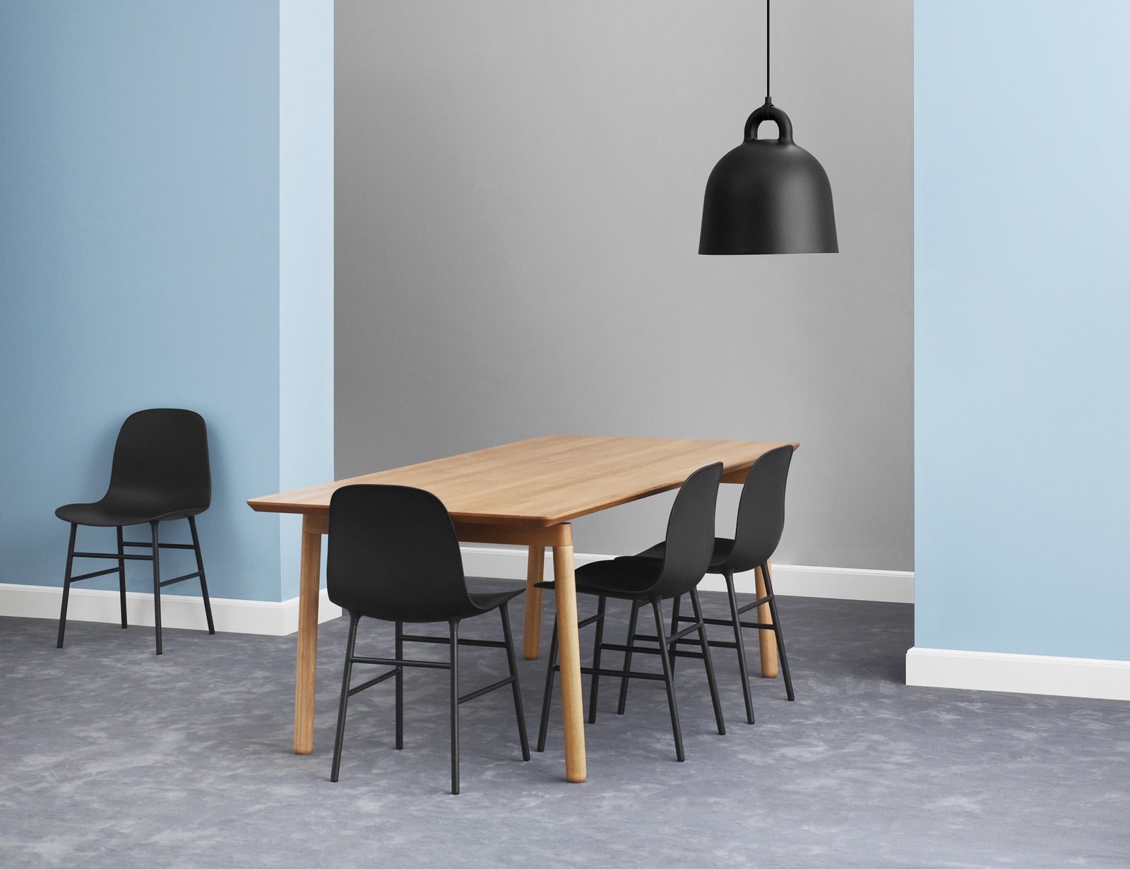 Bell Pendel Large Sort Normann Copenhagen - Stue - Aluminium
