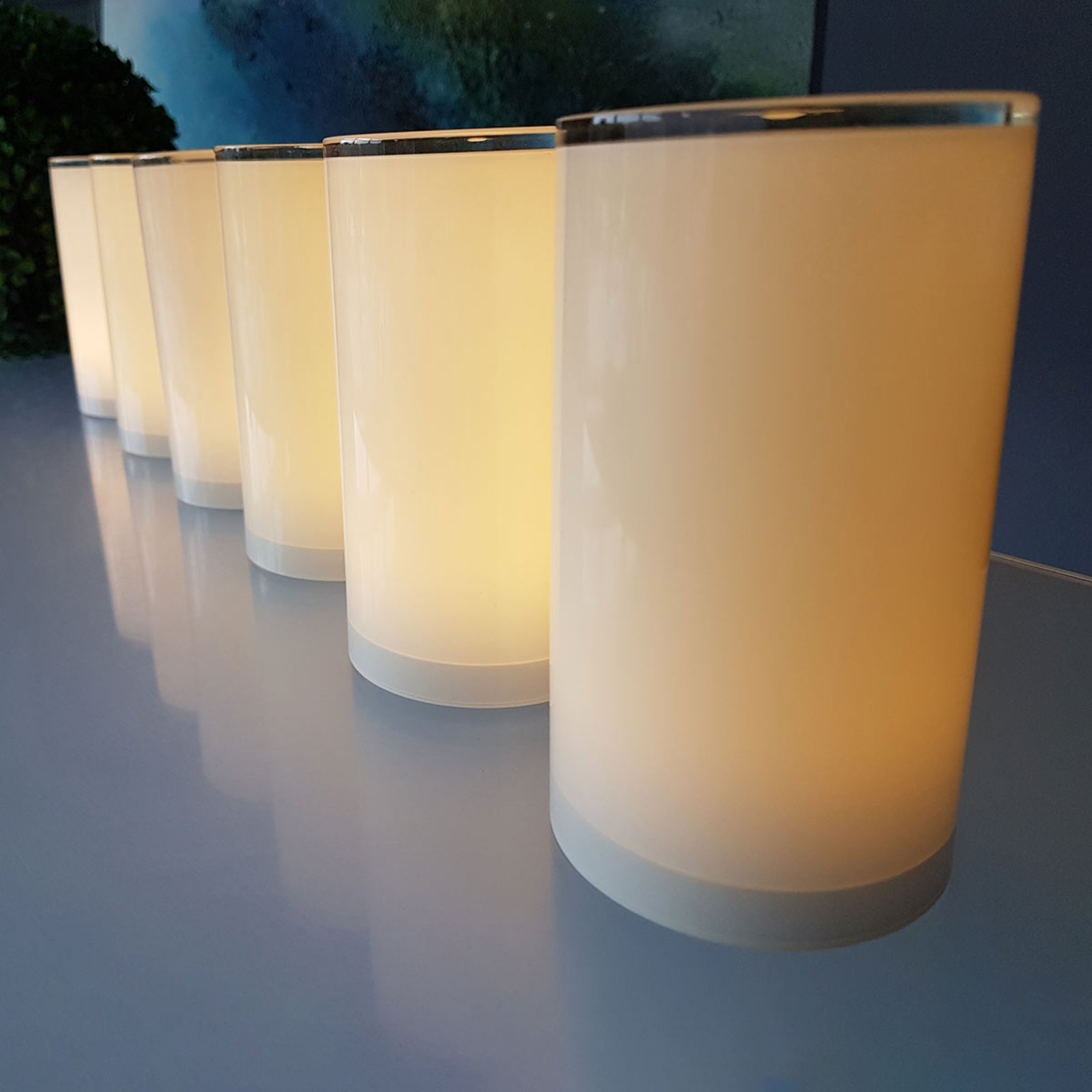 Wireless table lamp Tubs App-controllable, RGBW