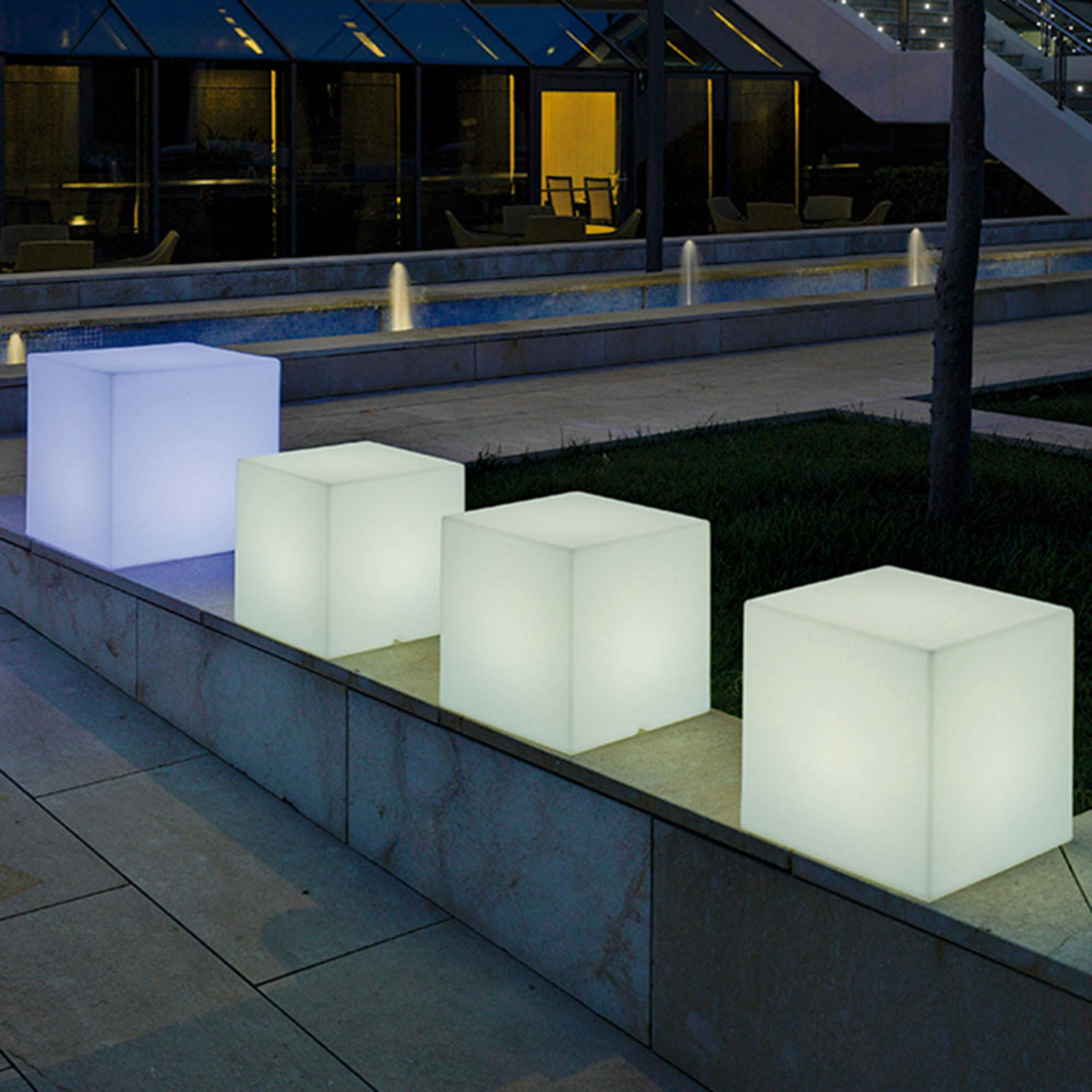 Newgarden lampe solaire Cuby cube, hauteur 43 cm