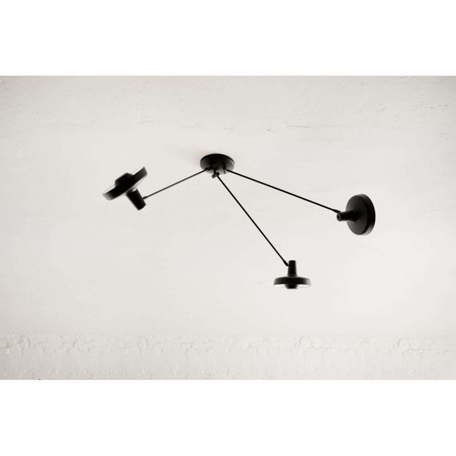 Arigato Palace Triple Ceiling Lamp Black - Grupa