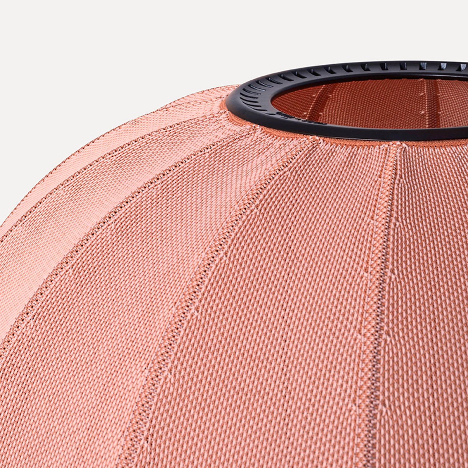 Knit-Wit 75 Round Pendelleuchte Coral Made By Hand - Esszimmer - Aluminium
