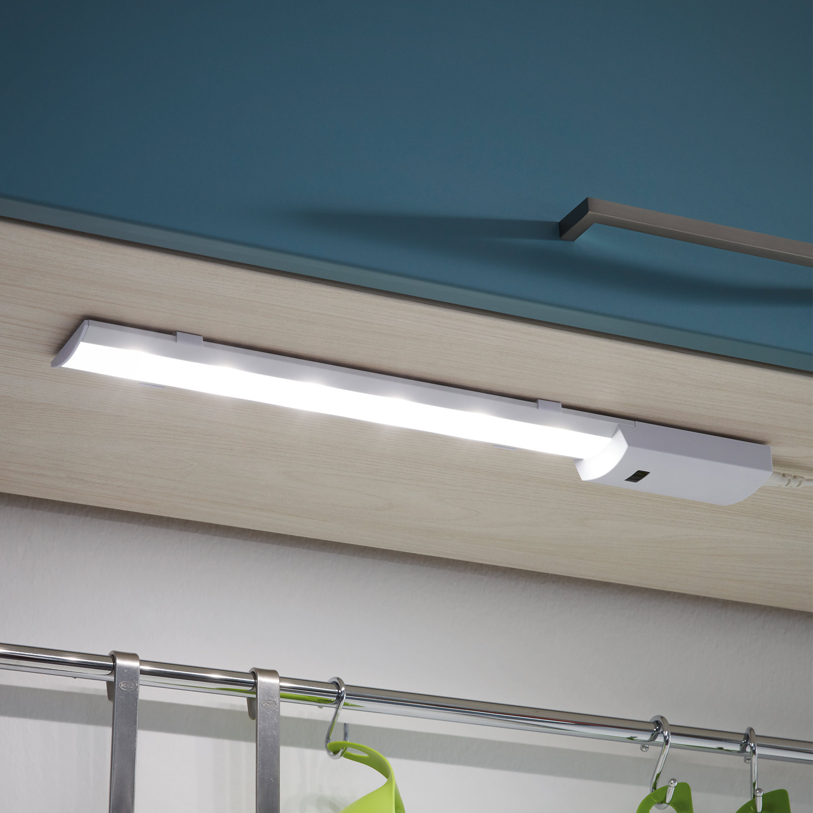 Teya LED under-cabinet light with gesture control