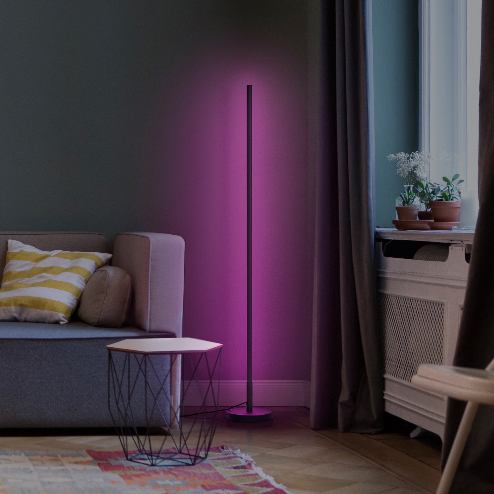 LEDVANCE SMART+ Wi-Fi Floor round floor lamp black