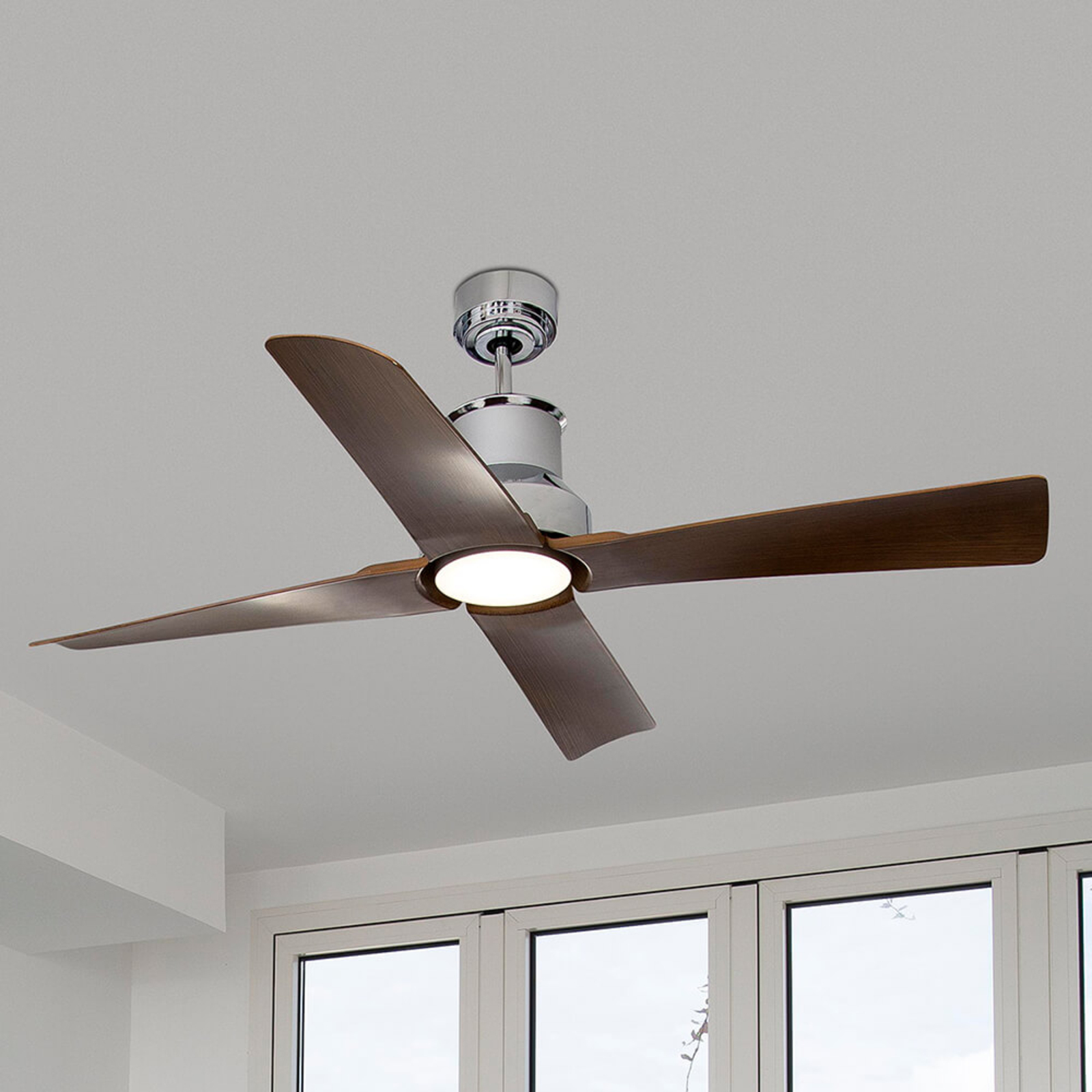 Winche ceiling fan