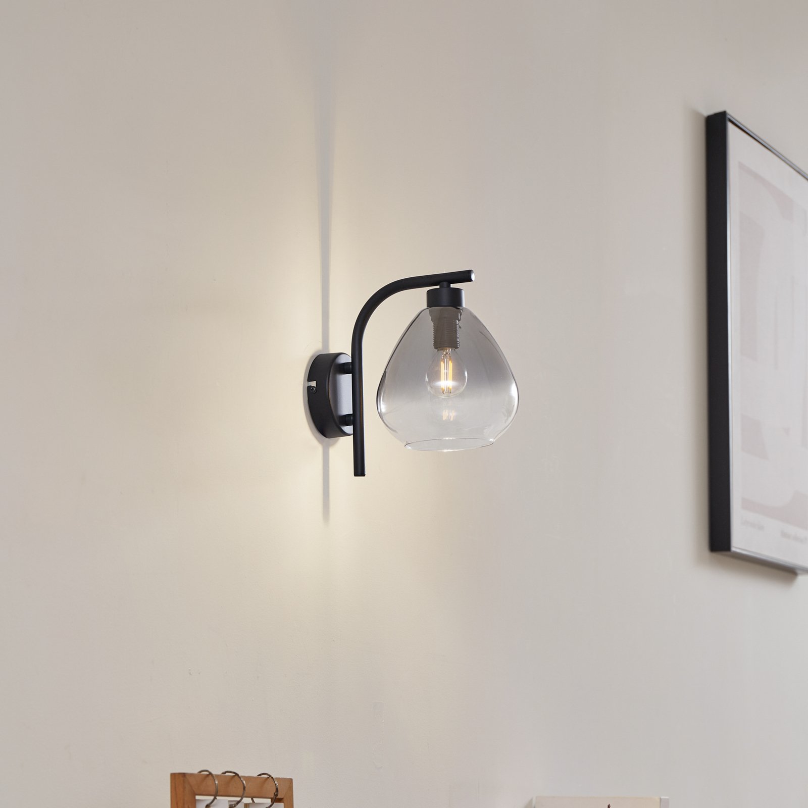 Lindby Pendura wall light, Ø 15 cm, black, glass