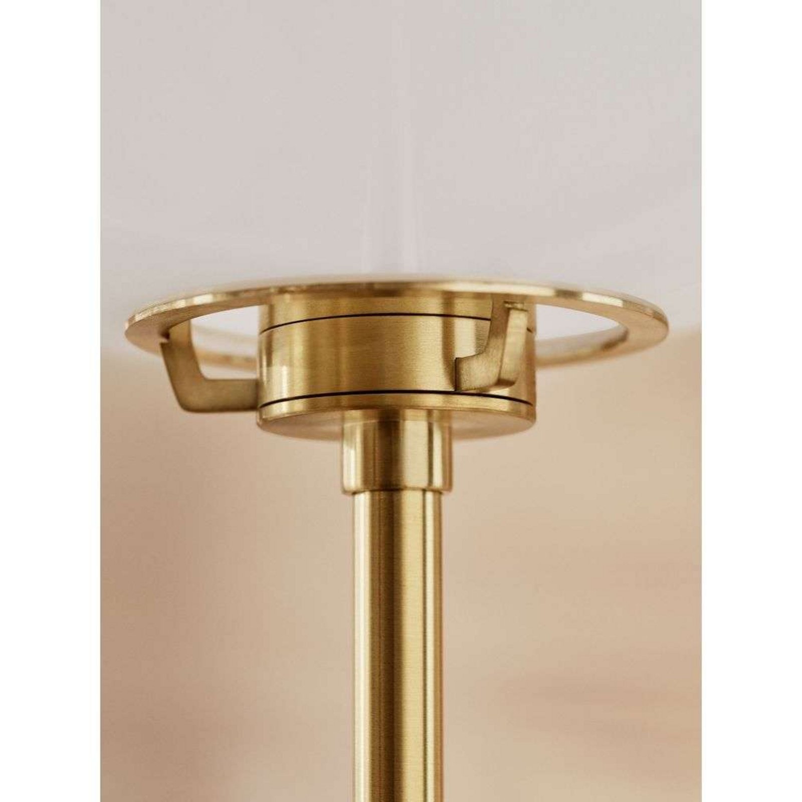 Clam Piantana Opal/Brass - Fritz Hansen