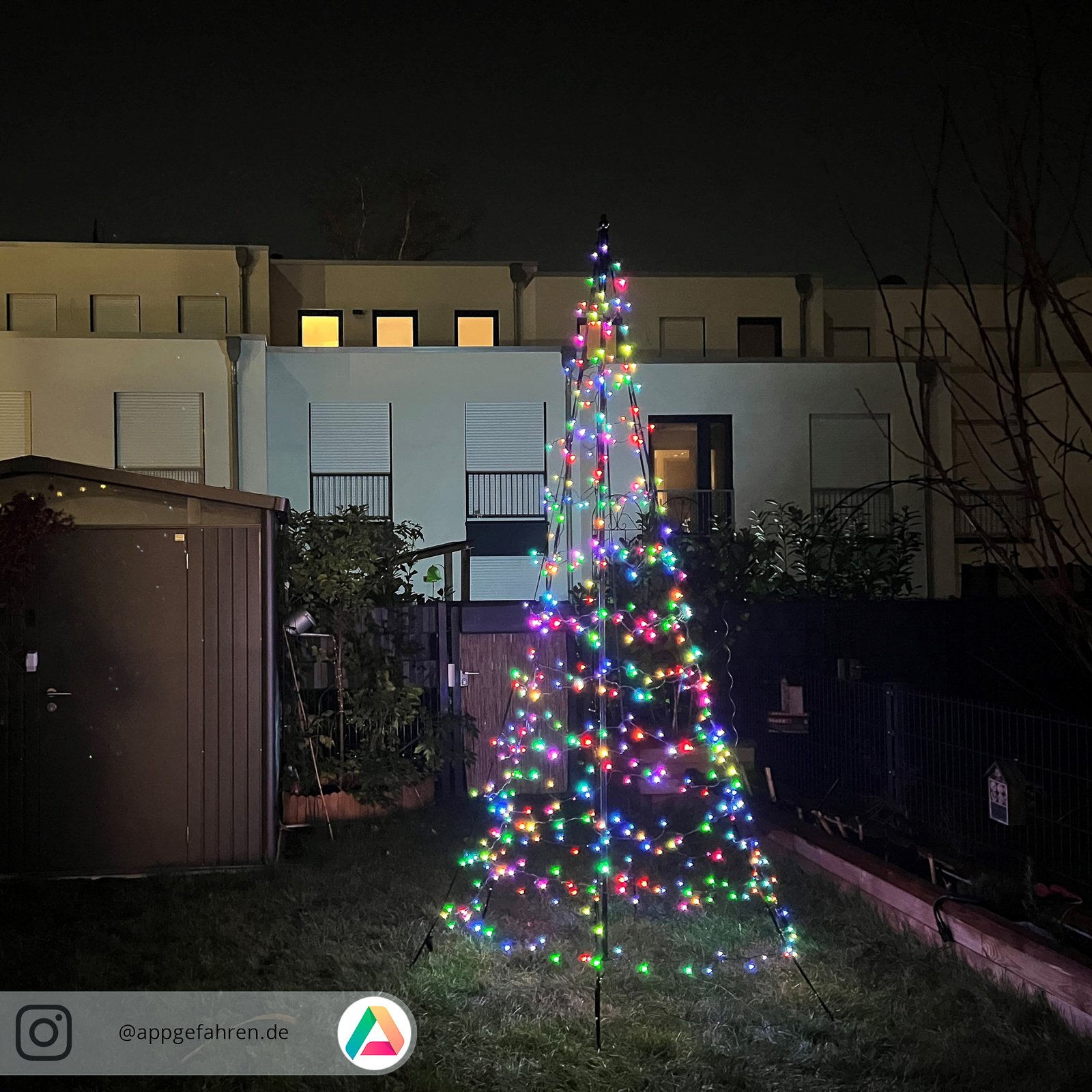 Blinkende lystræ til udendørs brug, RGBW, højde 300 cm