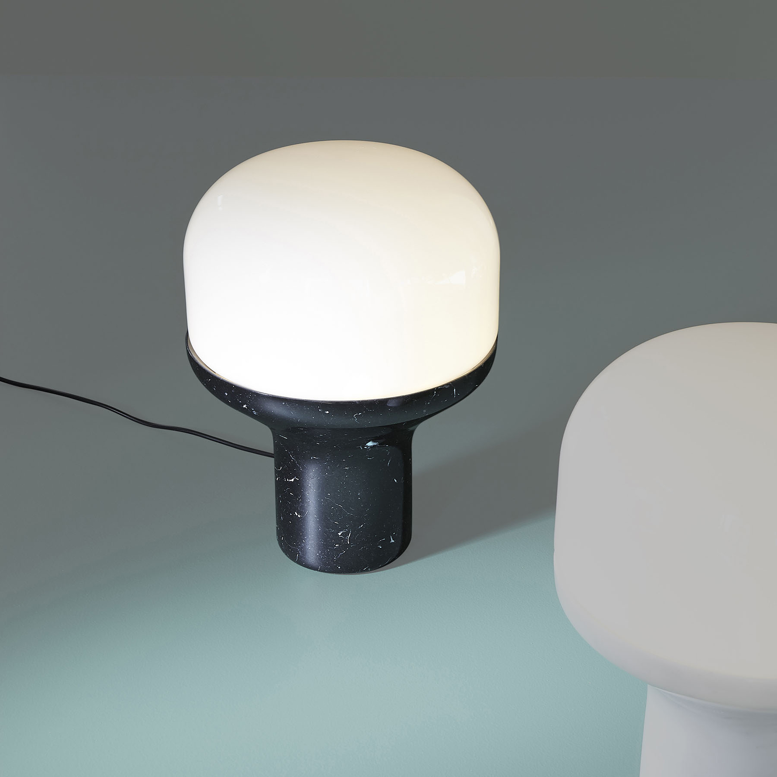 Martinelli Luce Delux -pöytälamppu 22 cm musta