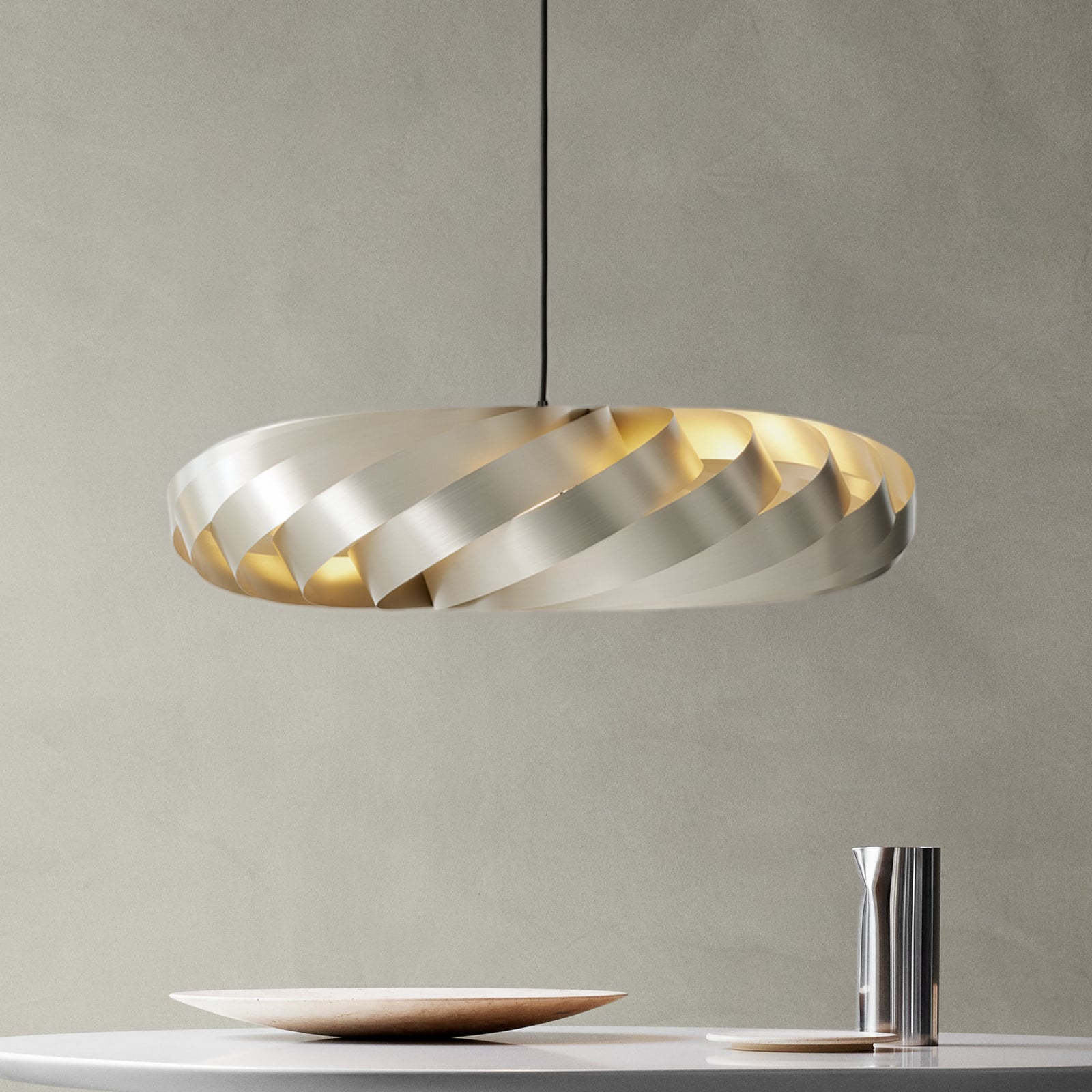 Lampada a sospensione Tom Rossau TR5, Ø 80 cm, dorata, alluminio